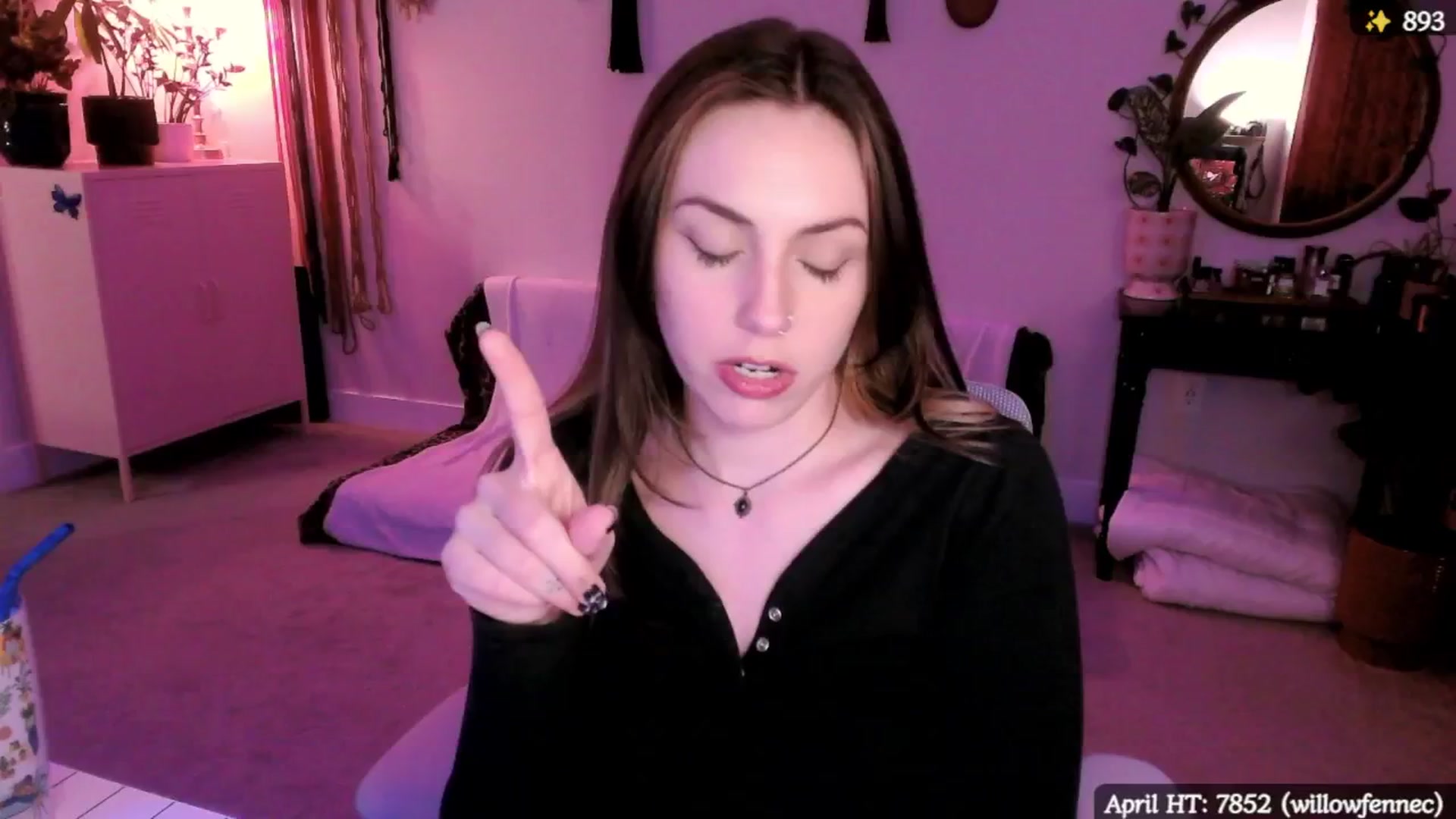 Gallery image thumbnail from MollyMaeve's myfreecams stream on, 04/12/2025, 02:57 image 16 of 20