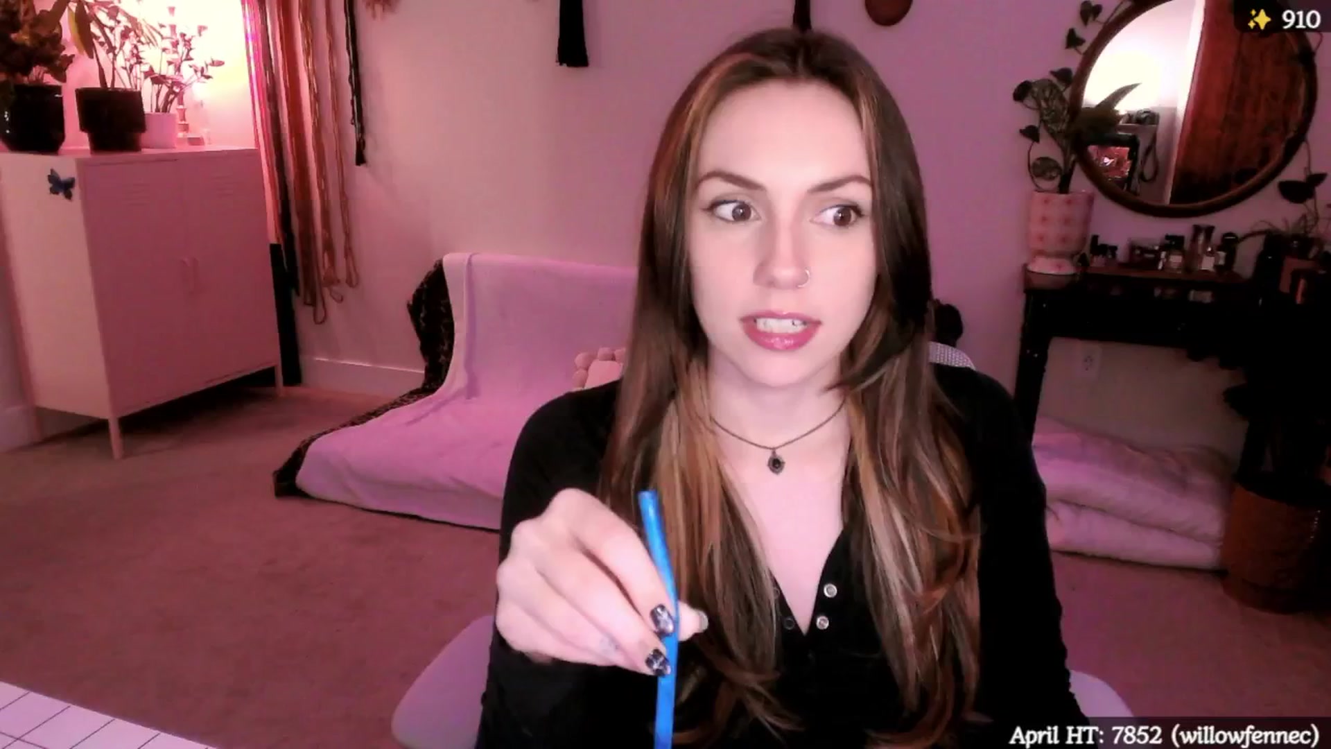 Gallery image thumbnail from MollyMaeve's myfreecams stream on, 04/12/2025, 02:57 image 5 of 20