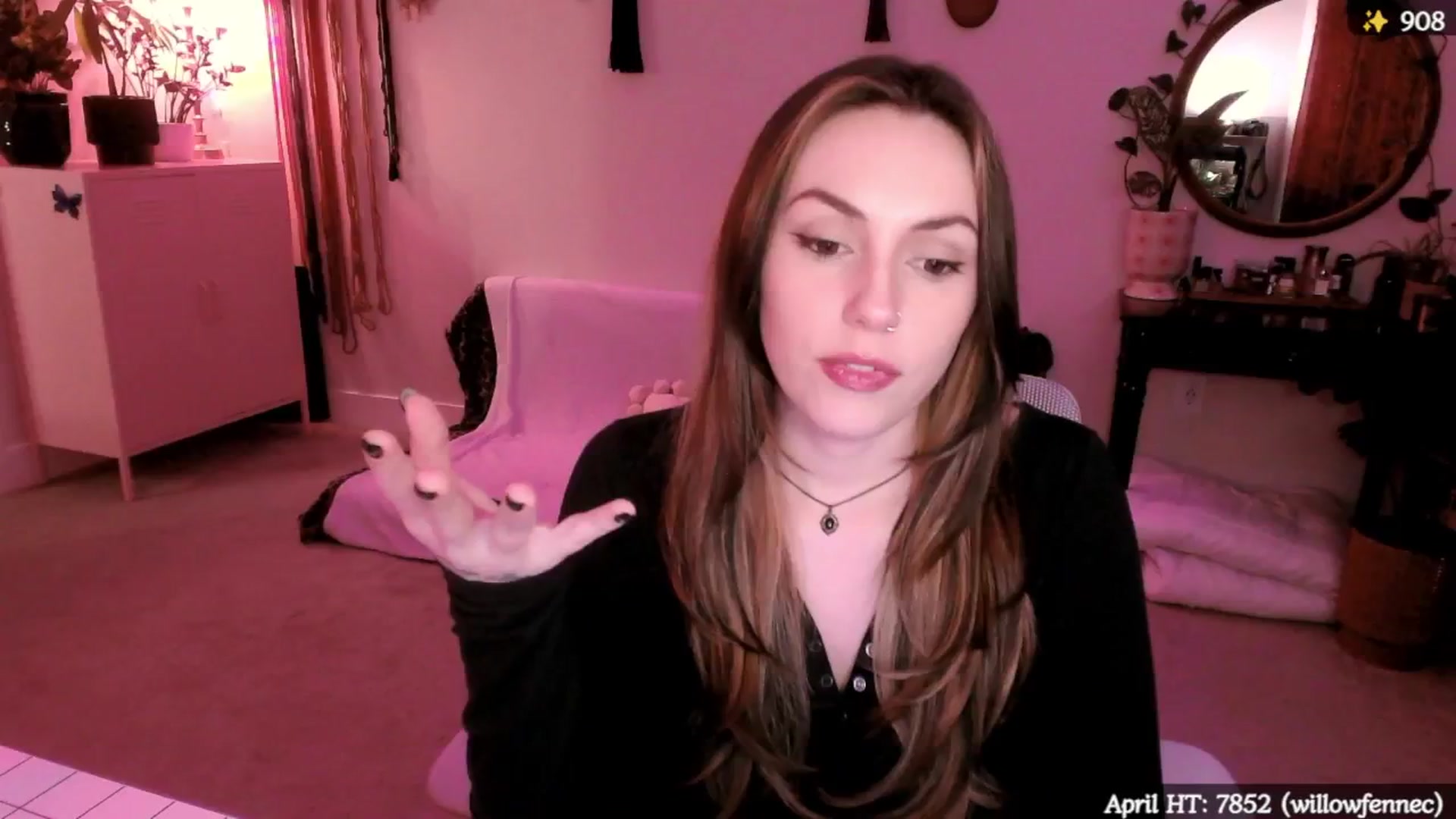 Gallery image thumbnail from MollyMaeve's myfreecams stream on, 04/12/2025, 02:57 image 6 of 20
