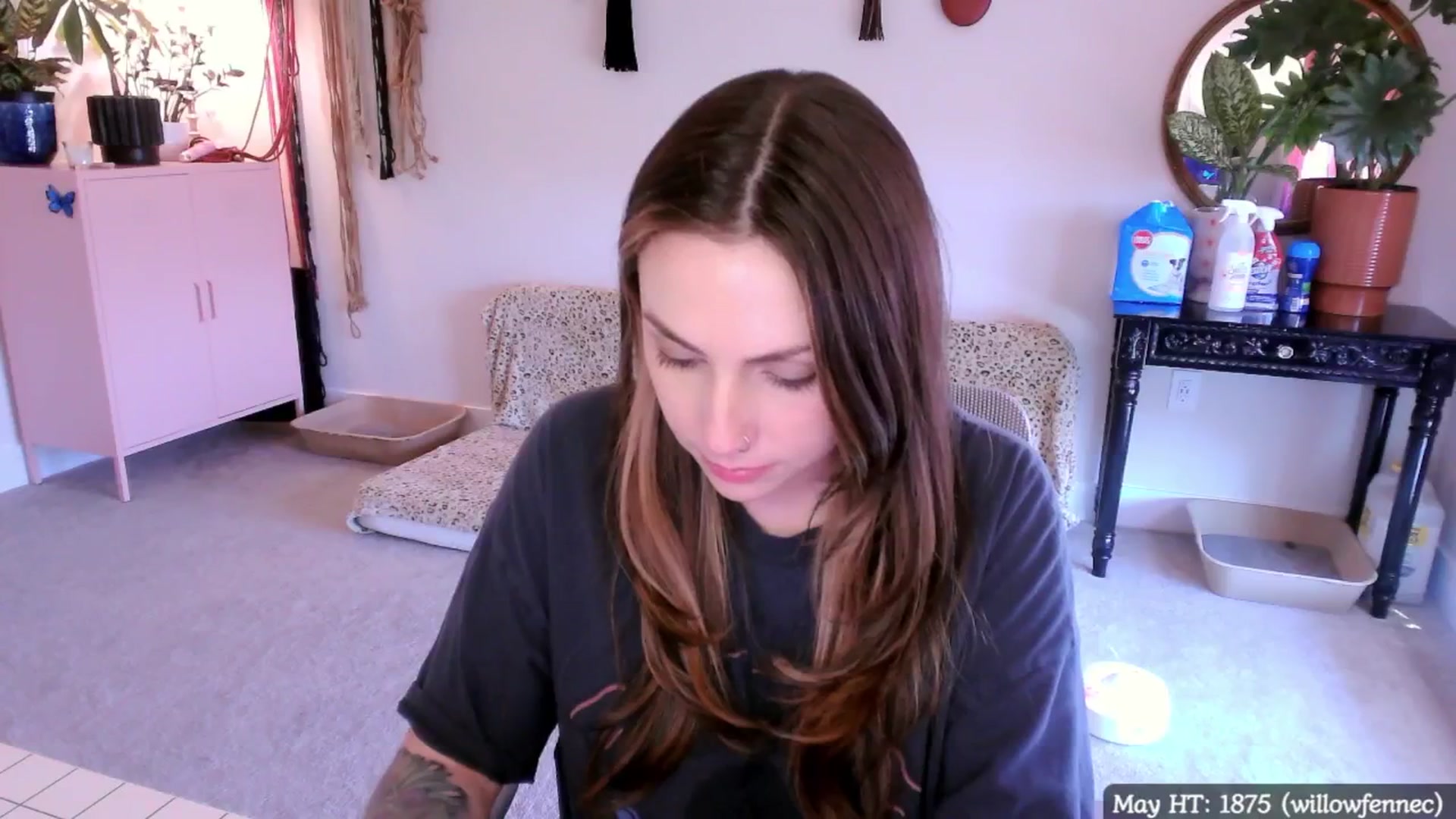 Gallery image thumbnail from MollyMaeve's myfreecams stream on, 05/16/2025, 19:48 image 7 of 20