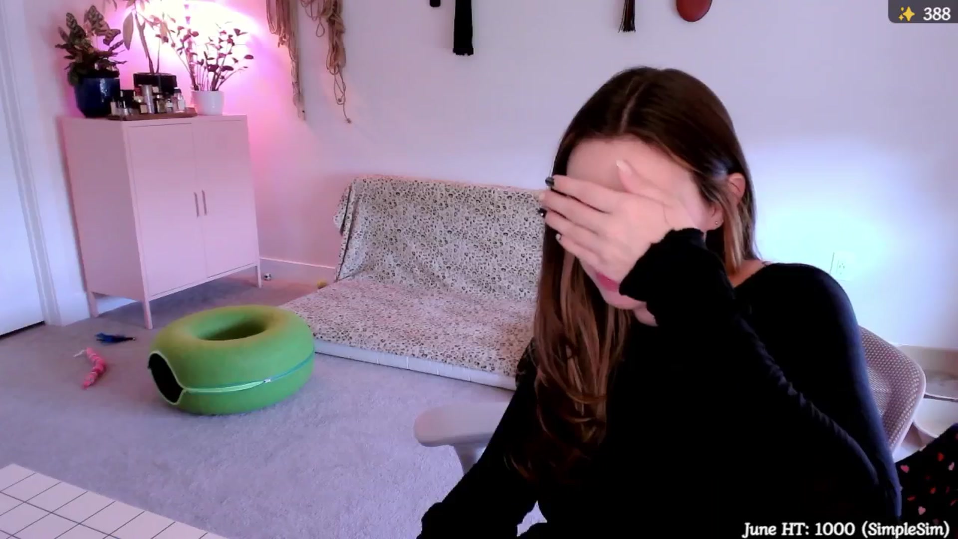 Gallery image thumbnail from MollyMaeve's myfreecams stream on, 06/01/2025, 21:55 image 12 of 20