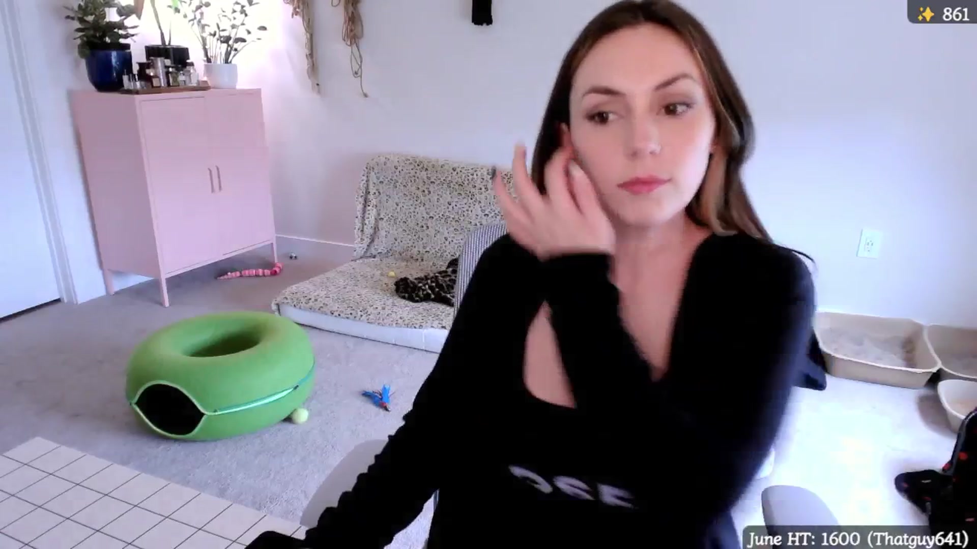 Gallery image thumbnail from MollyMaeve's myfreecams stream on, 06/04/2025, 19:42 image 11 of 20