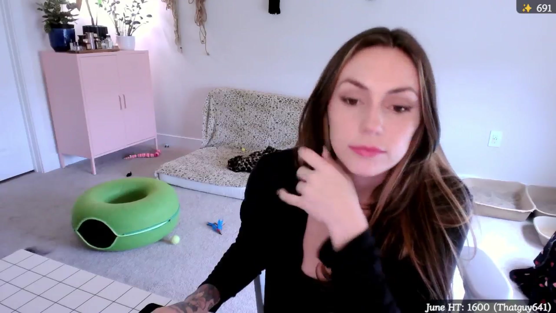 Gallery image thumbnail from MollyMaeve's myfreecams stream on, 06/04/2025, 19:42 image 20 of 20