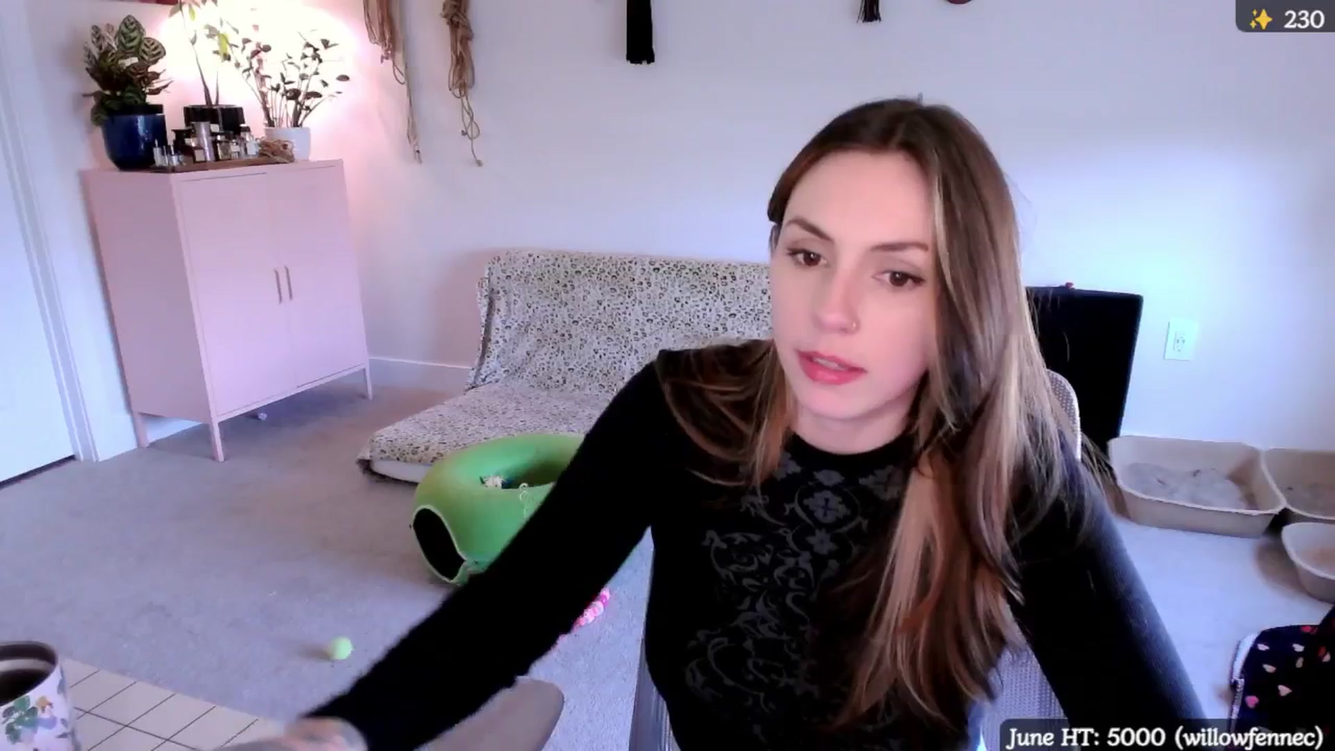 Gallery image thumbnail from MollyMaeve's myfreecams stream on, 06/06/2025, 23:28 image 13 of 20