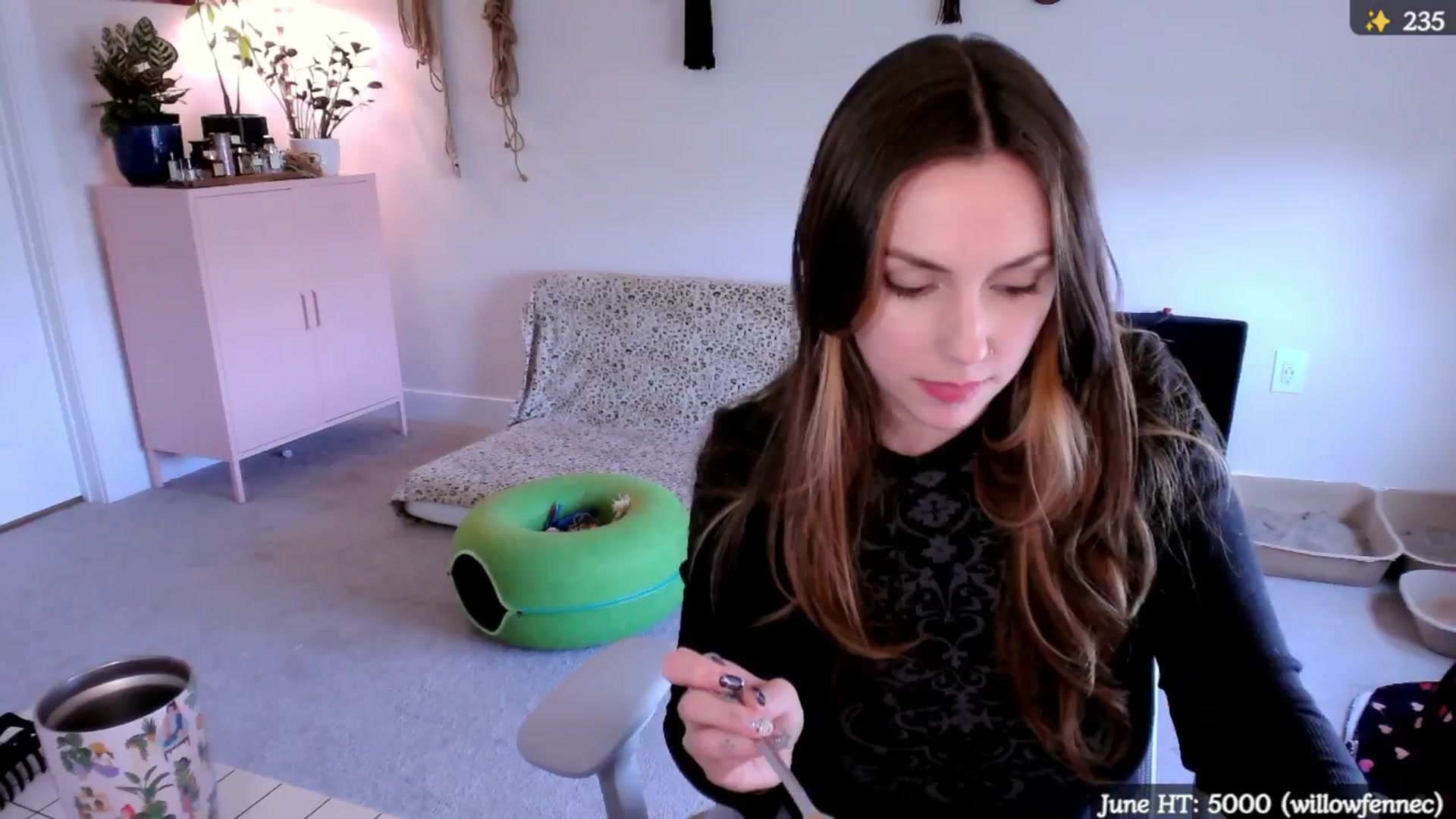Gallery image thumbnail from MollyMaeve's myfreecams stream on, 06/06/2025, 23:28 image 6 of 20