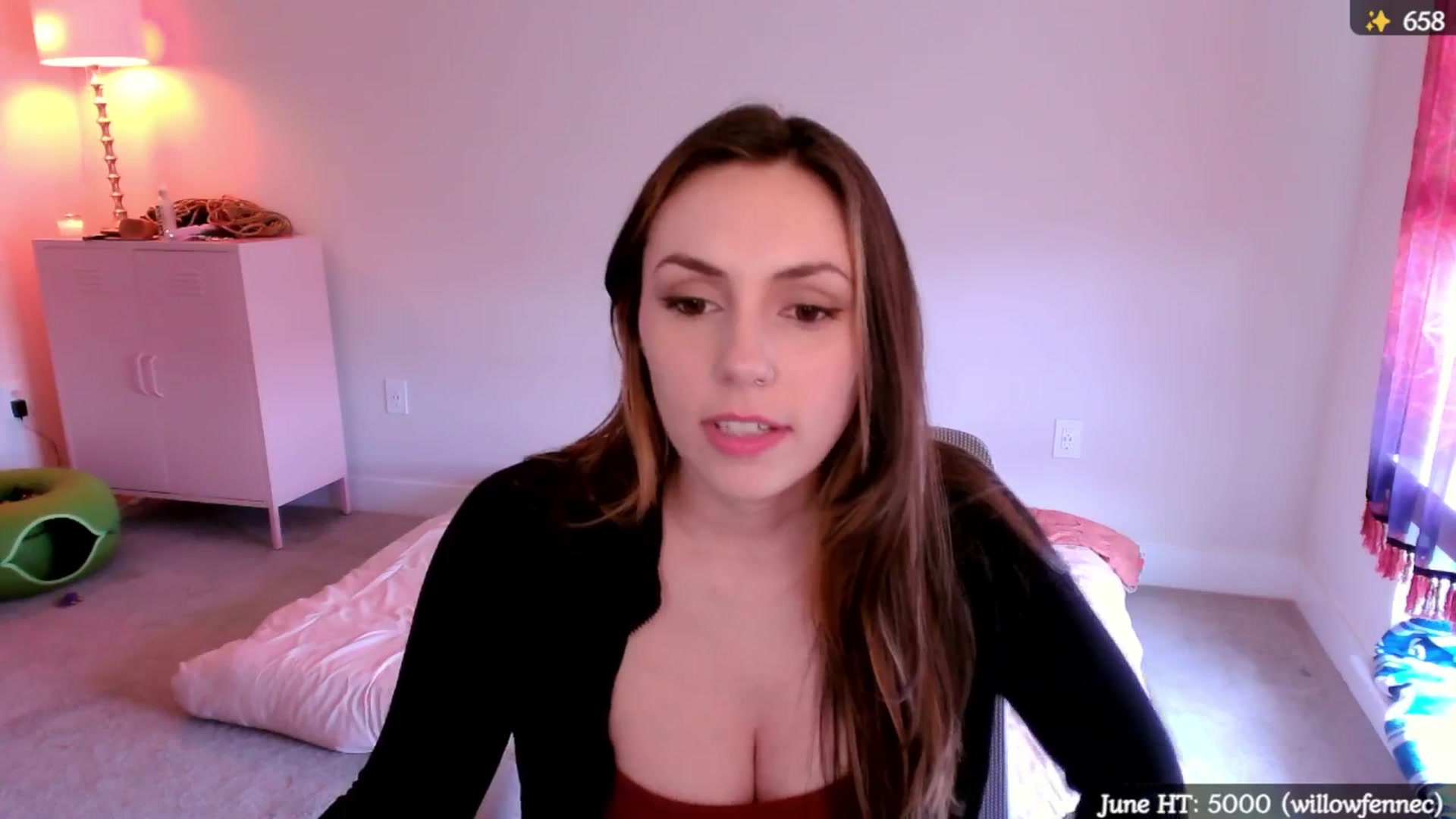 Gallery image thumbnail from MollyMaeve's myfreecams stream on, 06/18/2025, 19:24 image 17 of 20