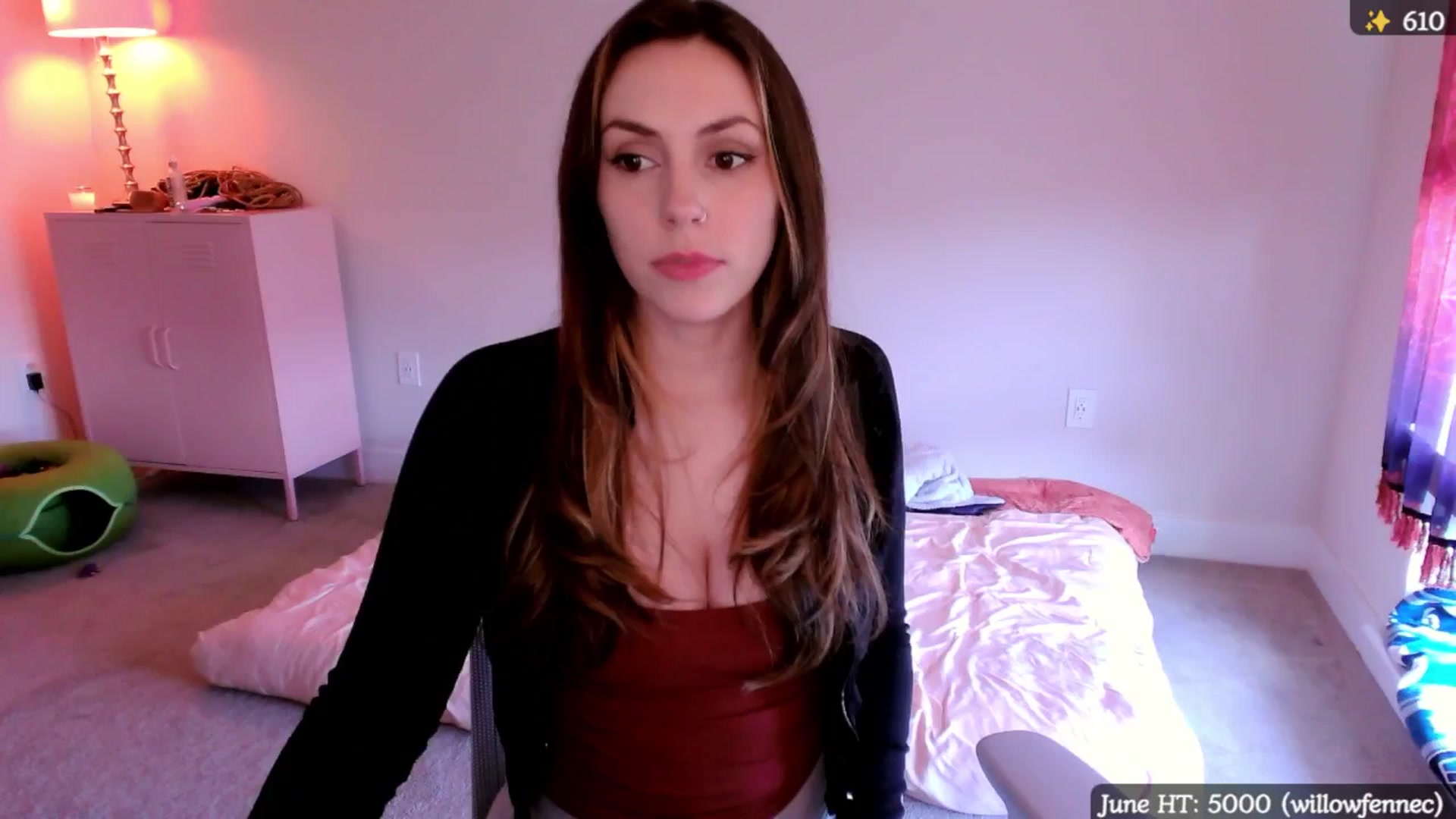 Gallery image thumbnail from MollyMaeve's myfreecams stream on, 06/18/2025, 21:28 image 17 of 20