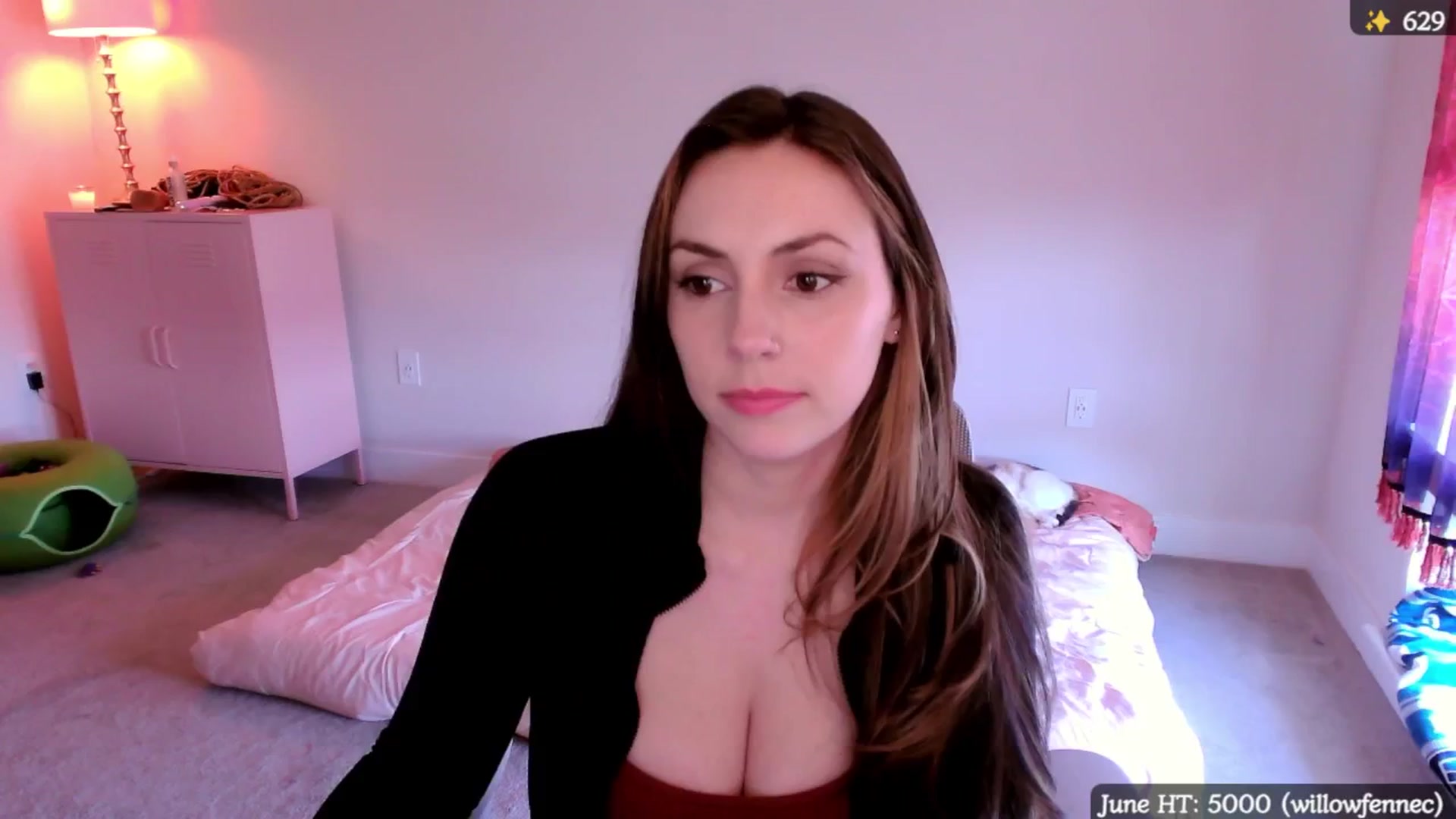 Gallery image thumbnail from MollyMaeve's myfreecams stream on, 06/18/2025, 21:28 image 11 of 20