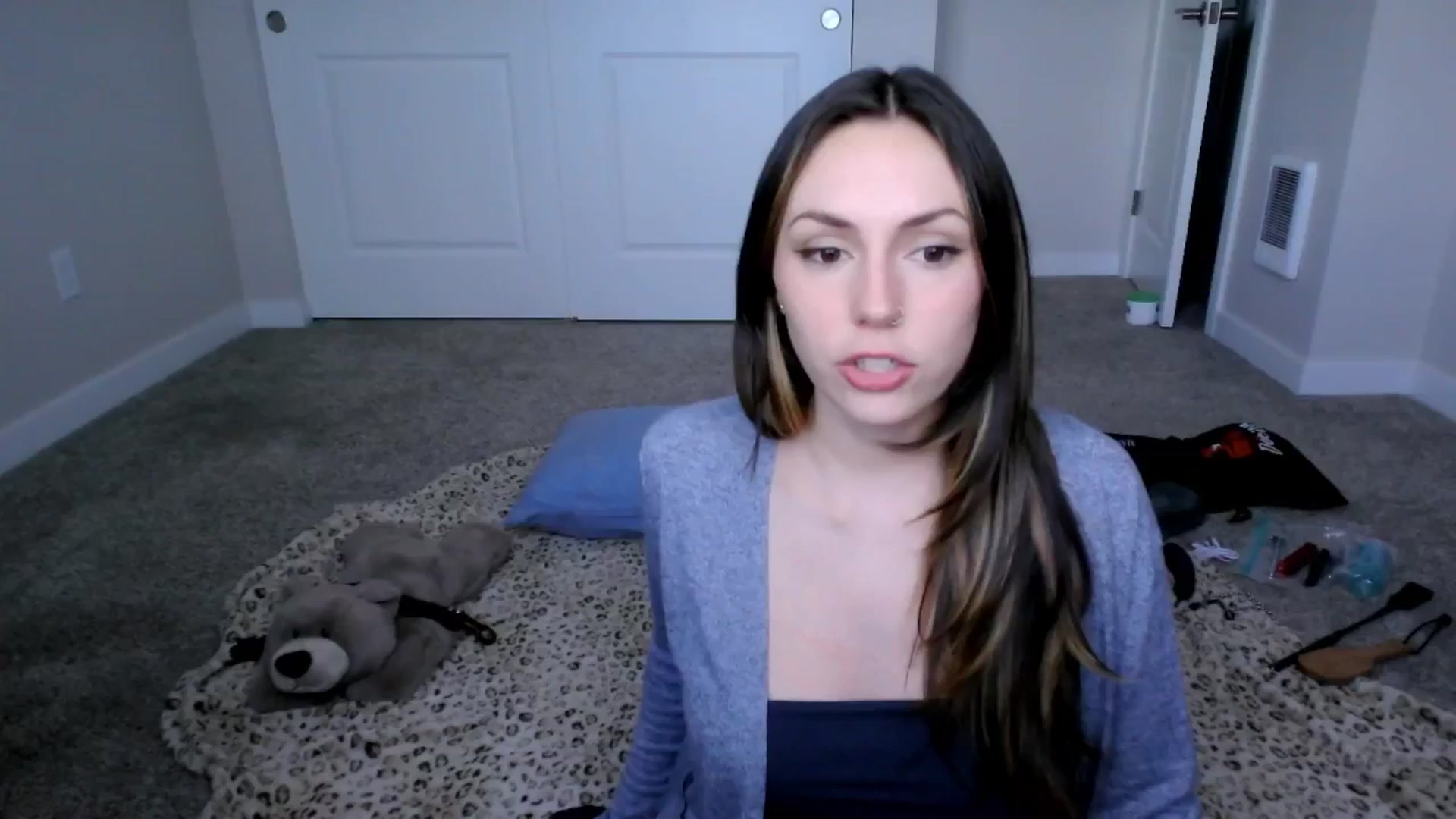 Gallery image thumbnail from MollyMaeve's myfreecams stream on, 07/04/2025, 23:45 image 5 of 20