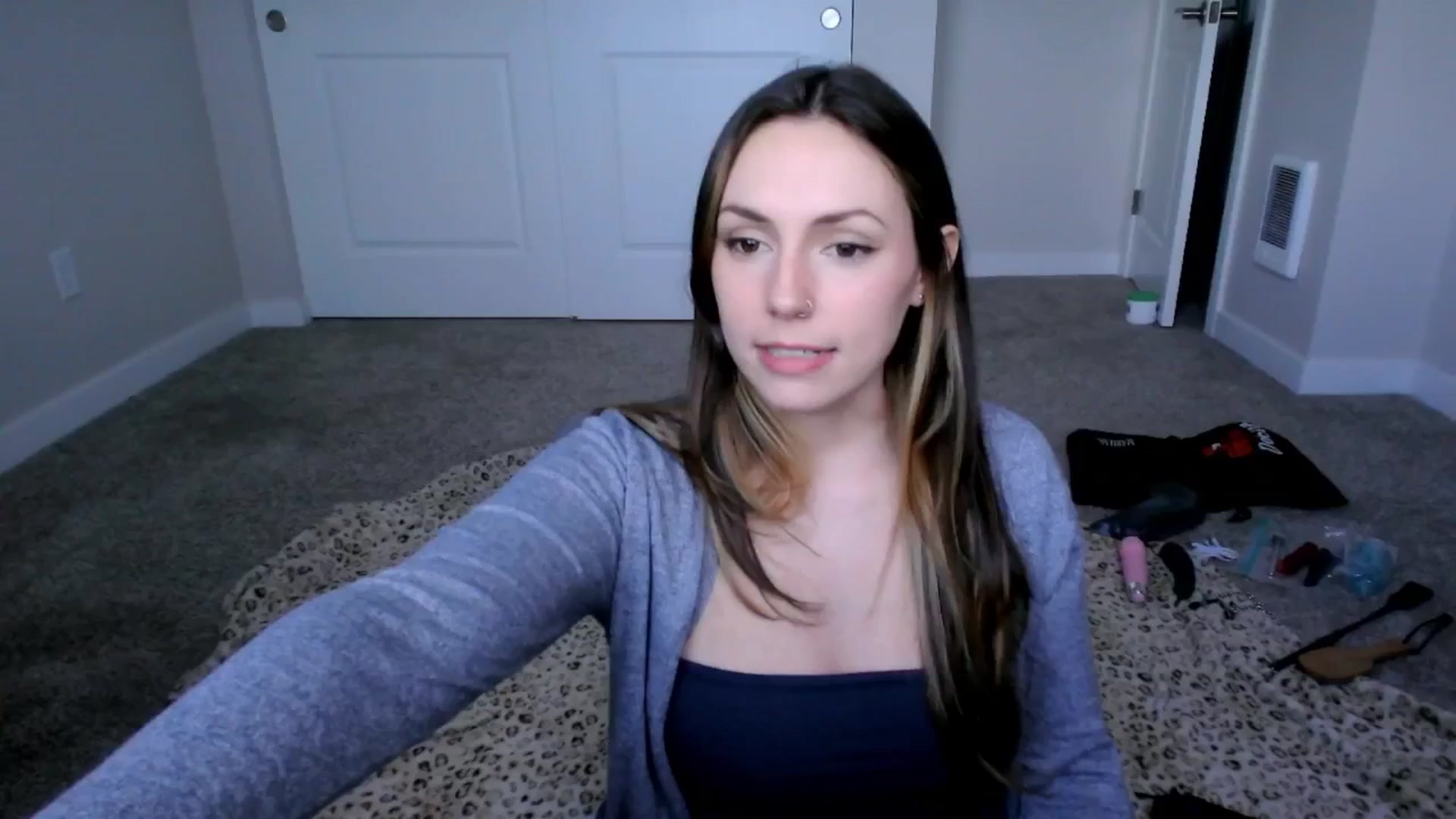 Gallery image thumbnail from MollyMaeve's myfreecams stream on, 07/04/2025, 23:45 image 9 of 20