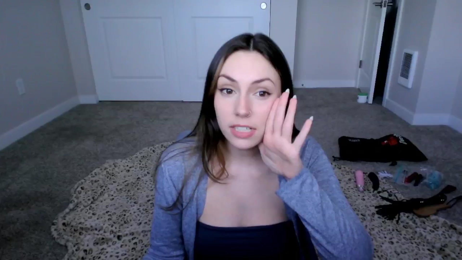 Gallery image thumbnail from MollyMaeve's myfreecams stream on, 07/04/2025, 23:45 image 13 of 20