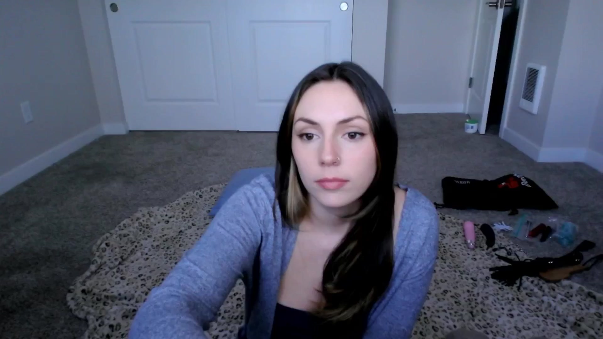 Gallery image thumbnail from MollyMaeve's myfreecams stream on, 07/04/2025, 23:45 image 17 of 20