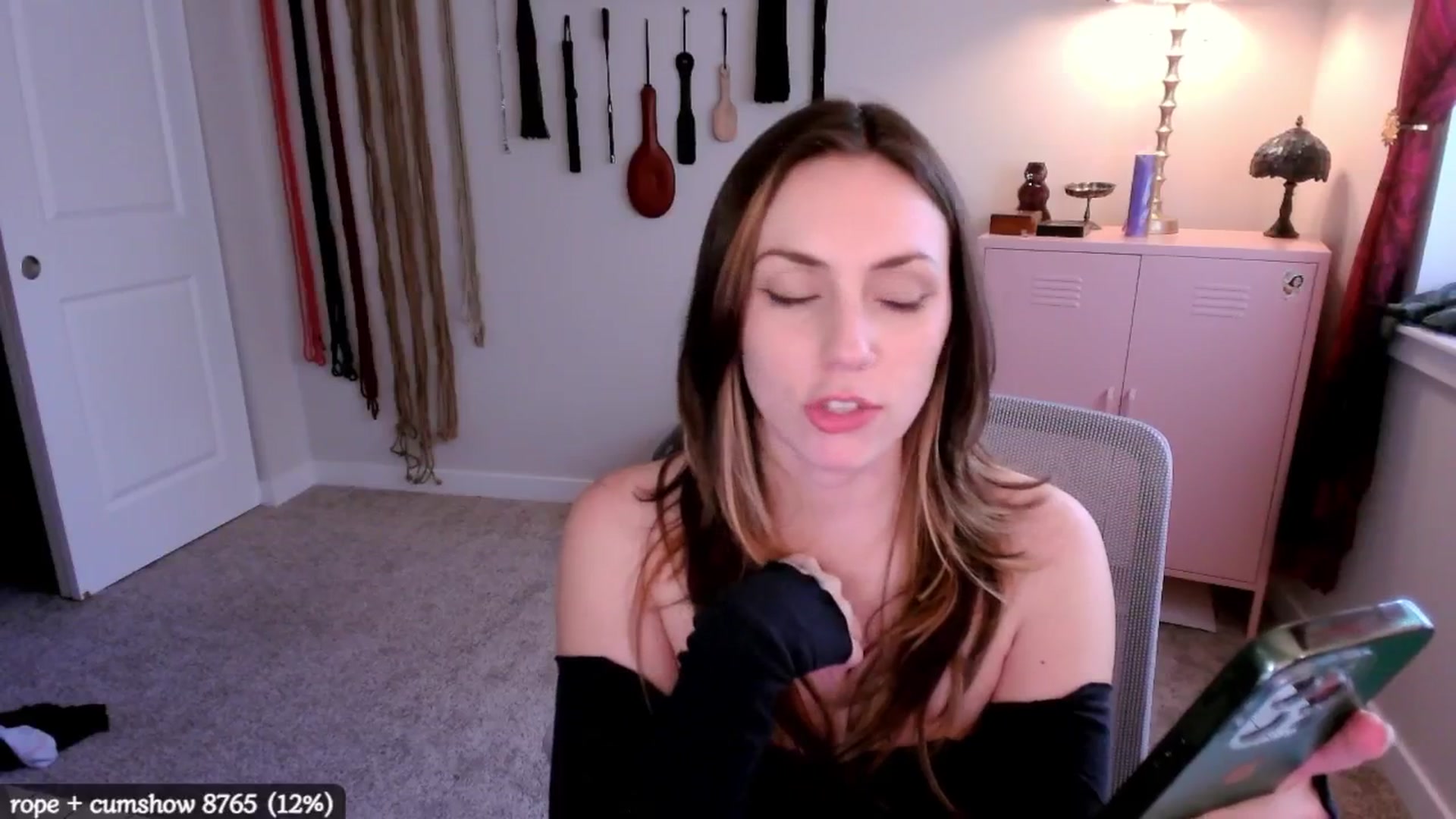 Gallery image thumbnail from MollyMaeve's myfreecams stream on, 07/17/2025, 24:04 image 16 of 20