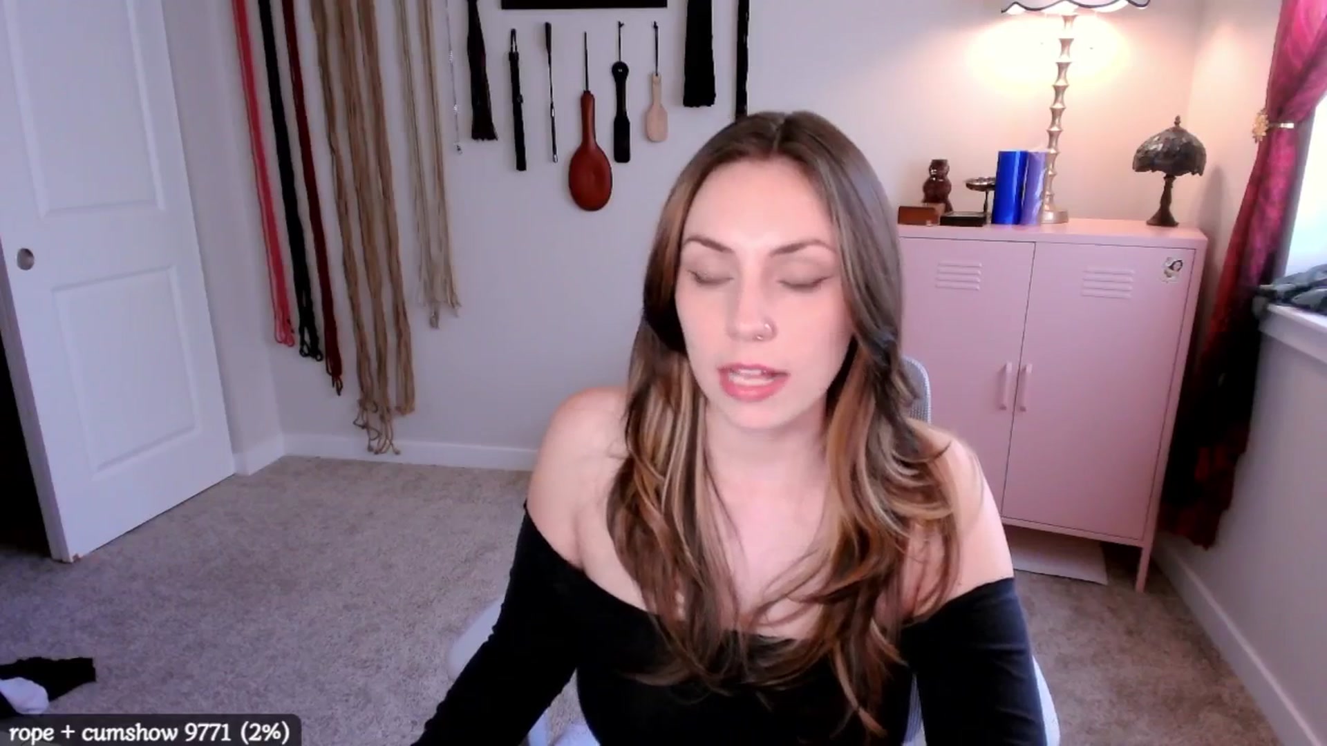 Gallery image thumbnail from MollyMaeve's myfreecams stream on, 07/17/2025, 24:04 image 7 of 20