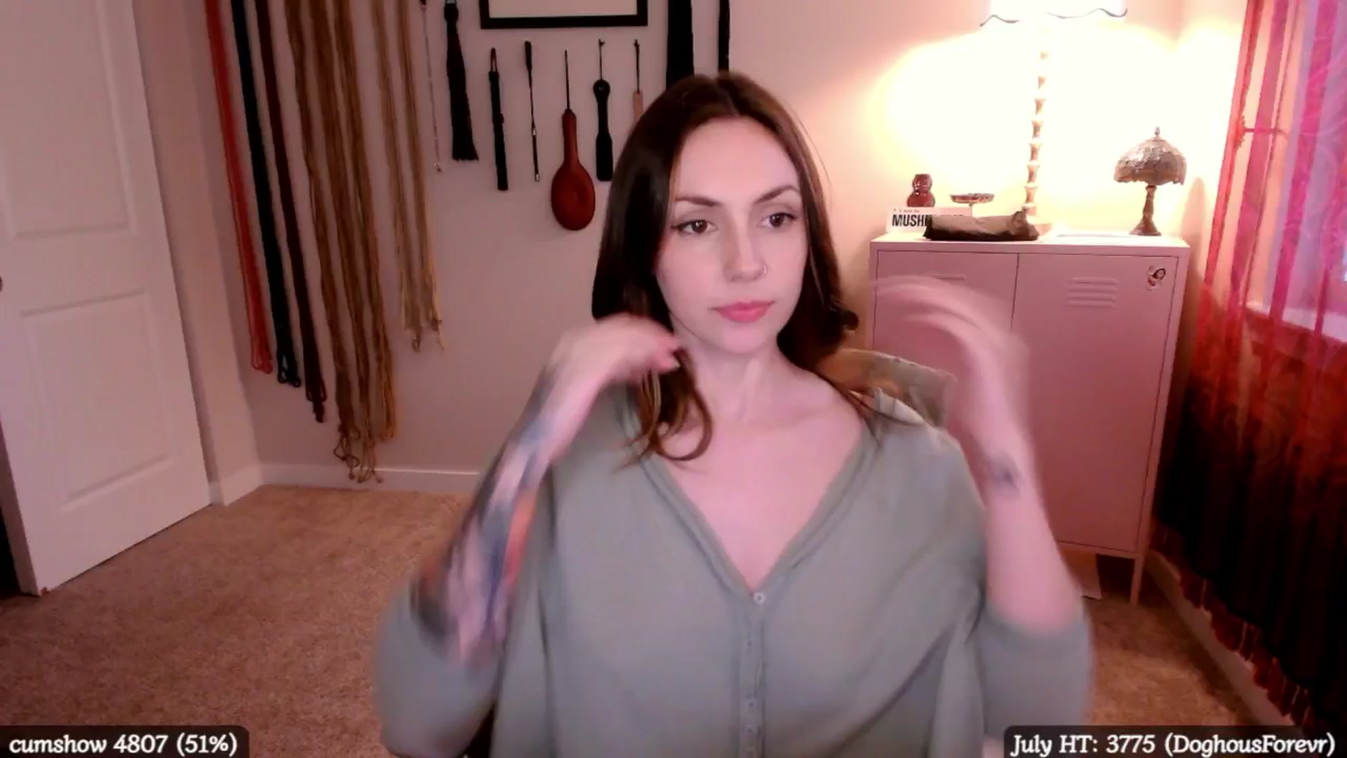 Gallery image thumbnail from MollyMaeve's myfreecams stream on, 07/19/2025, 24:52 image 17 of 20