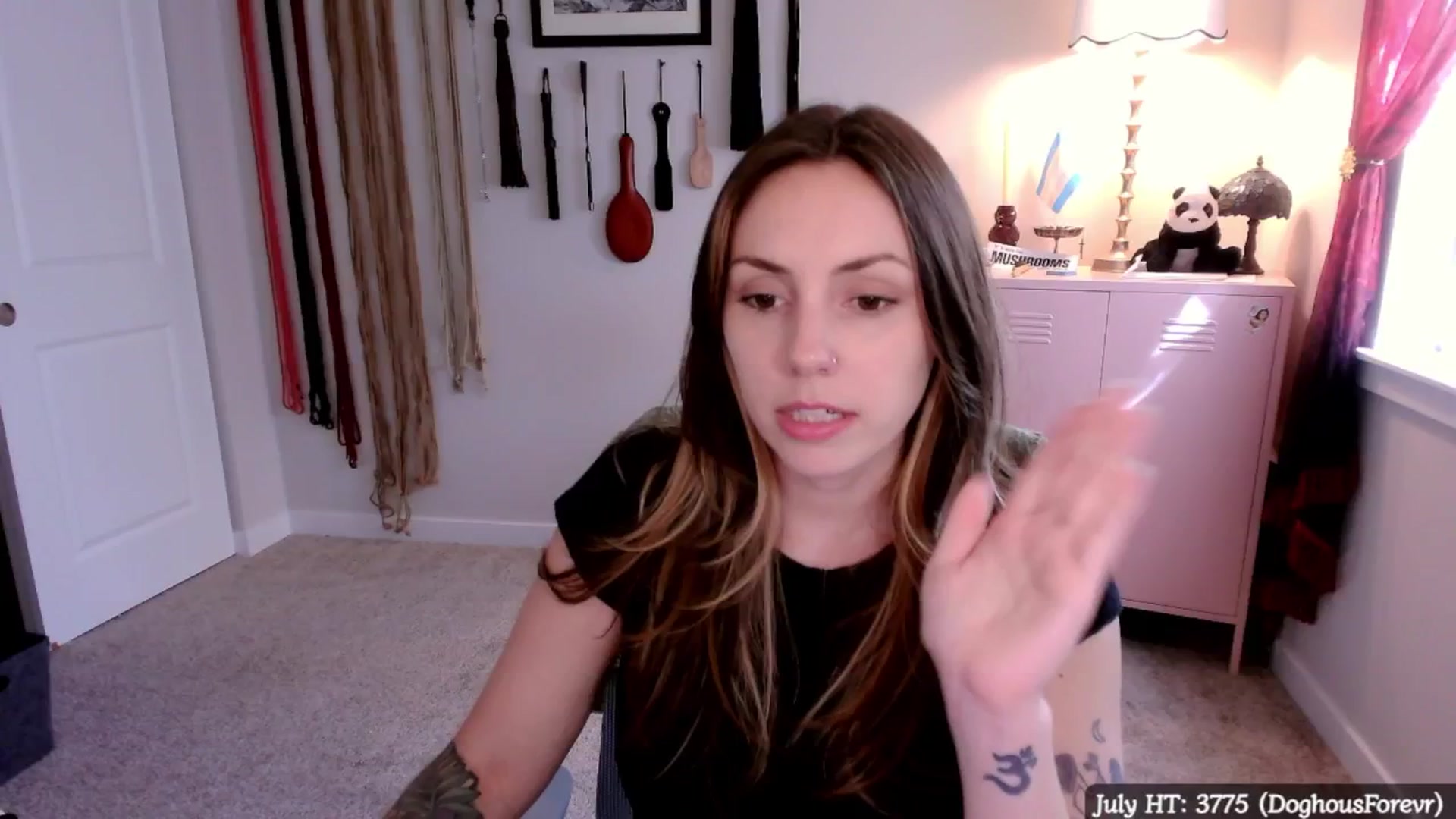 Gallery image thumbnail from MollyMaeve's myfreecams stream on, 07/23/2025, 01:08 image 1 of 20