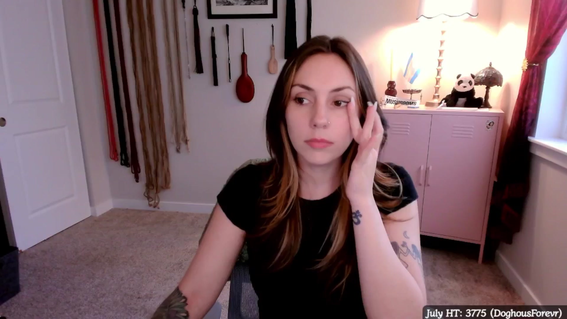 Gallery image thumbnail from MollyMaeve's myfreecams stream on, 07/23/2025, 01:08 image 6 of 20