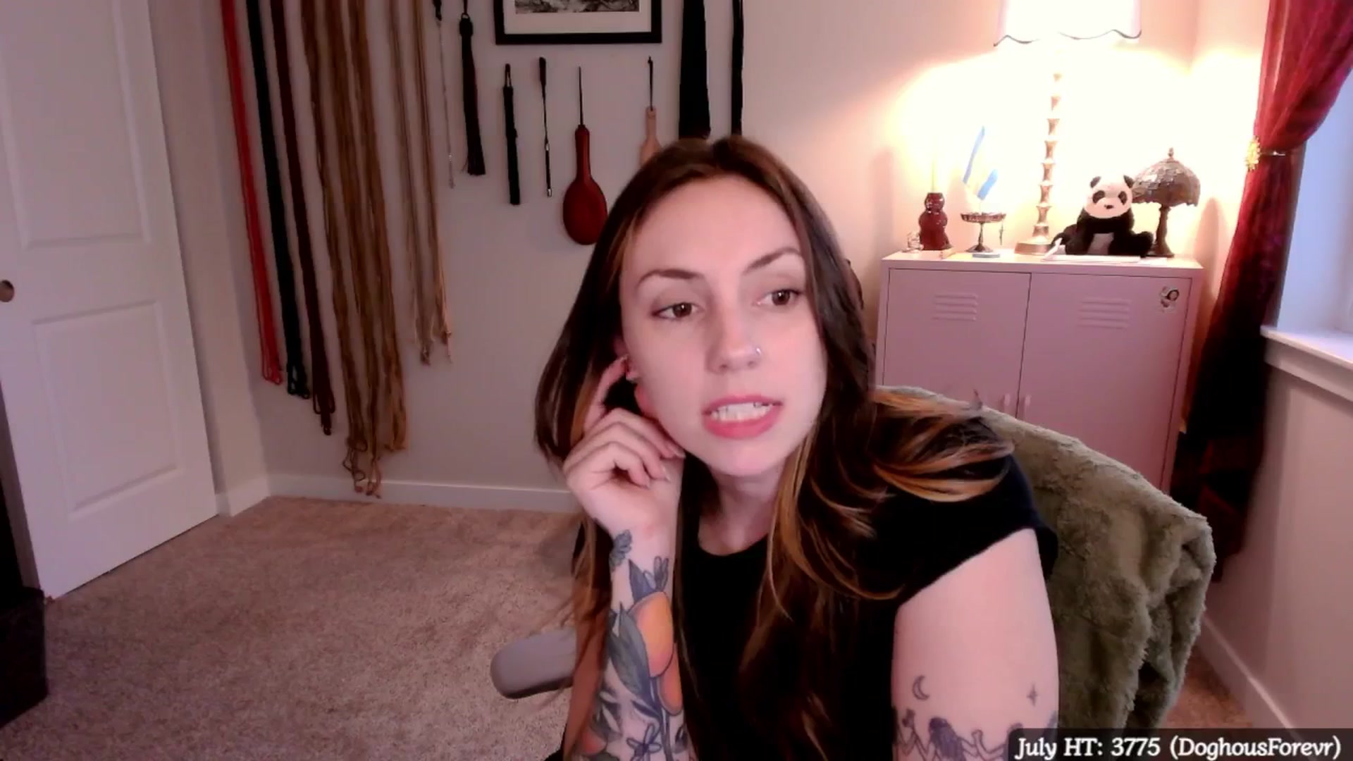 Gallery image thumbnail from MollyMaeve's myfreecams stream on, 07/23/2025, 01:08 image 18 of 20
