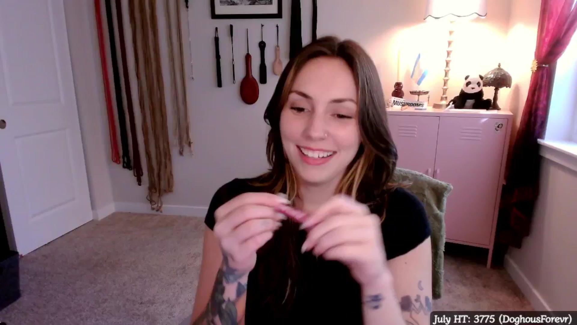 Gallery image thumbnail from MollyMaeve's myfreecams stream on, 07/23/2025, 01:08 image 4 of 20