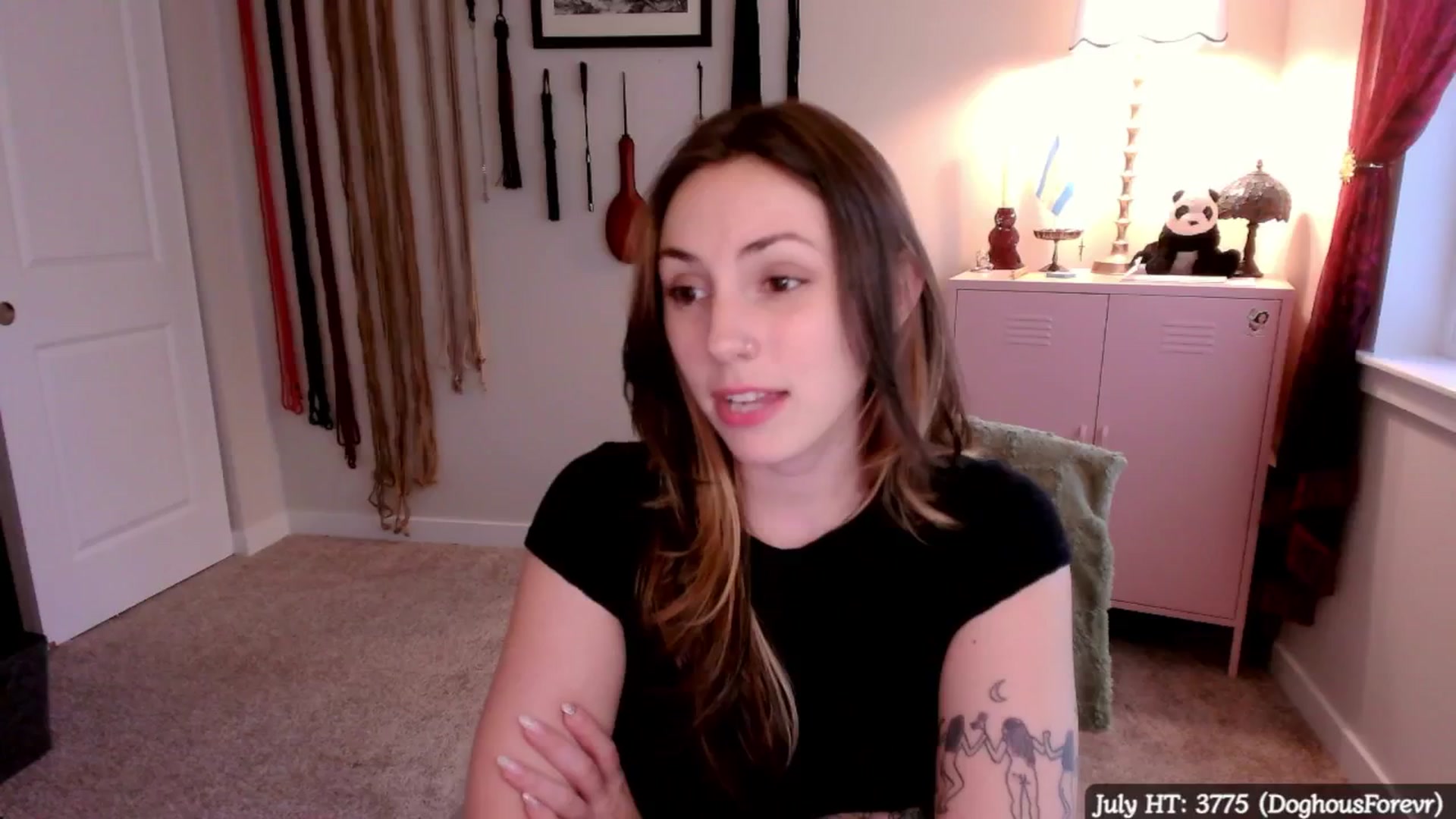 Gallery image thumbnail from MollyMaeve's myfreecams stream on, 07/23/2025, 01:06 image 4 of 20