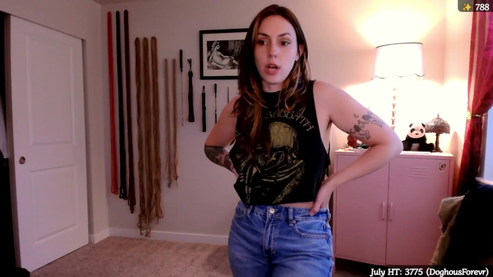 Gallery image thumbnail from MollyMaeve's myfreecams stream on, 07/24/2025, 24:09 image 18 of 20