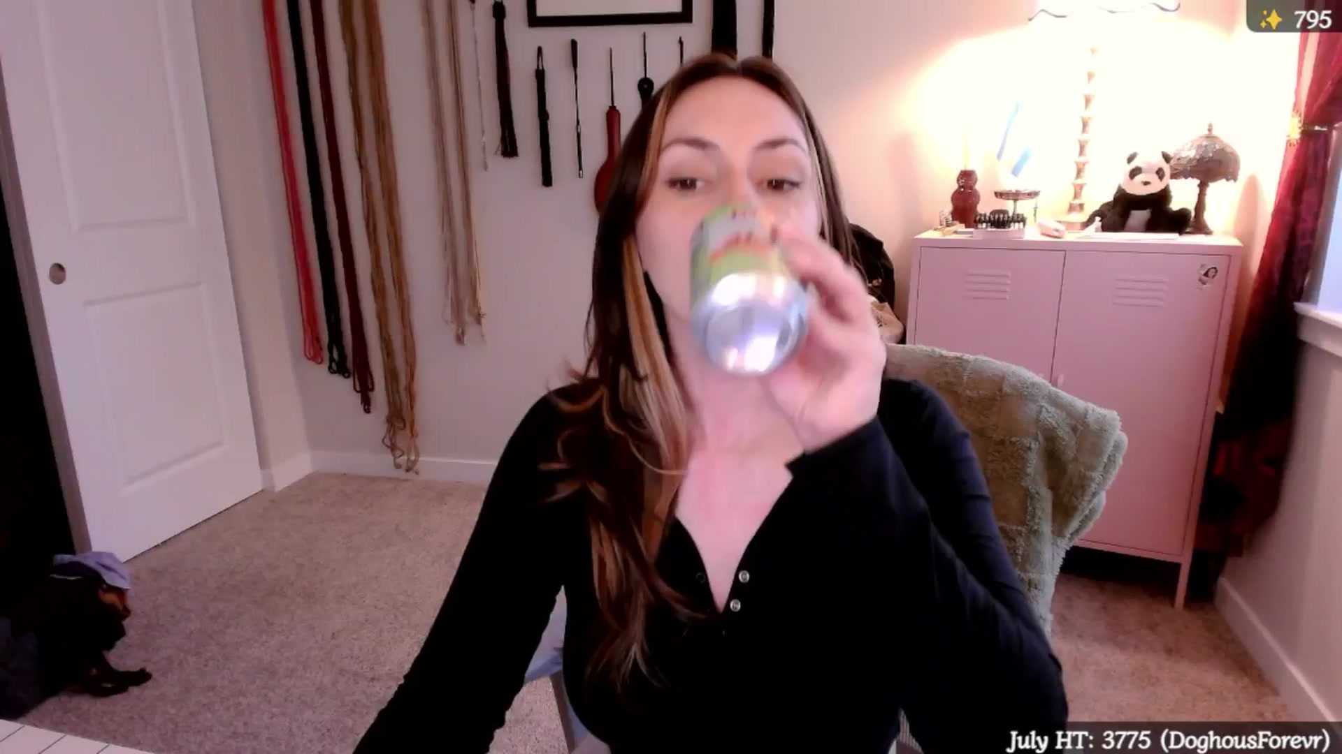 Gallery image thumbnail from MollyMaeve's myfreecams stream on, 07/24/2025, 24:09 image 16 of 20