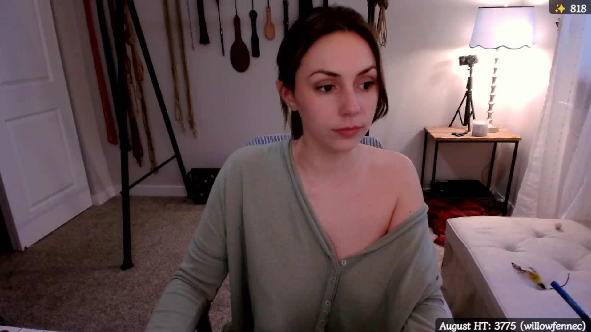 Gallery image thumbnail from MollyMaeve's myfreecams stream on, 08/21/2025, 24:33 image 12 of 20