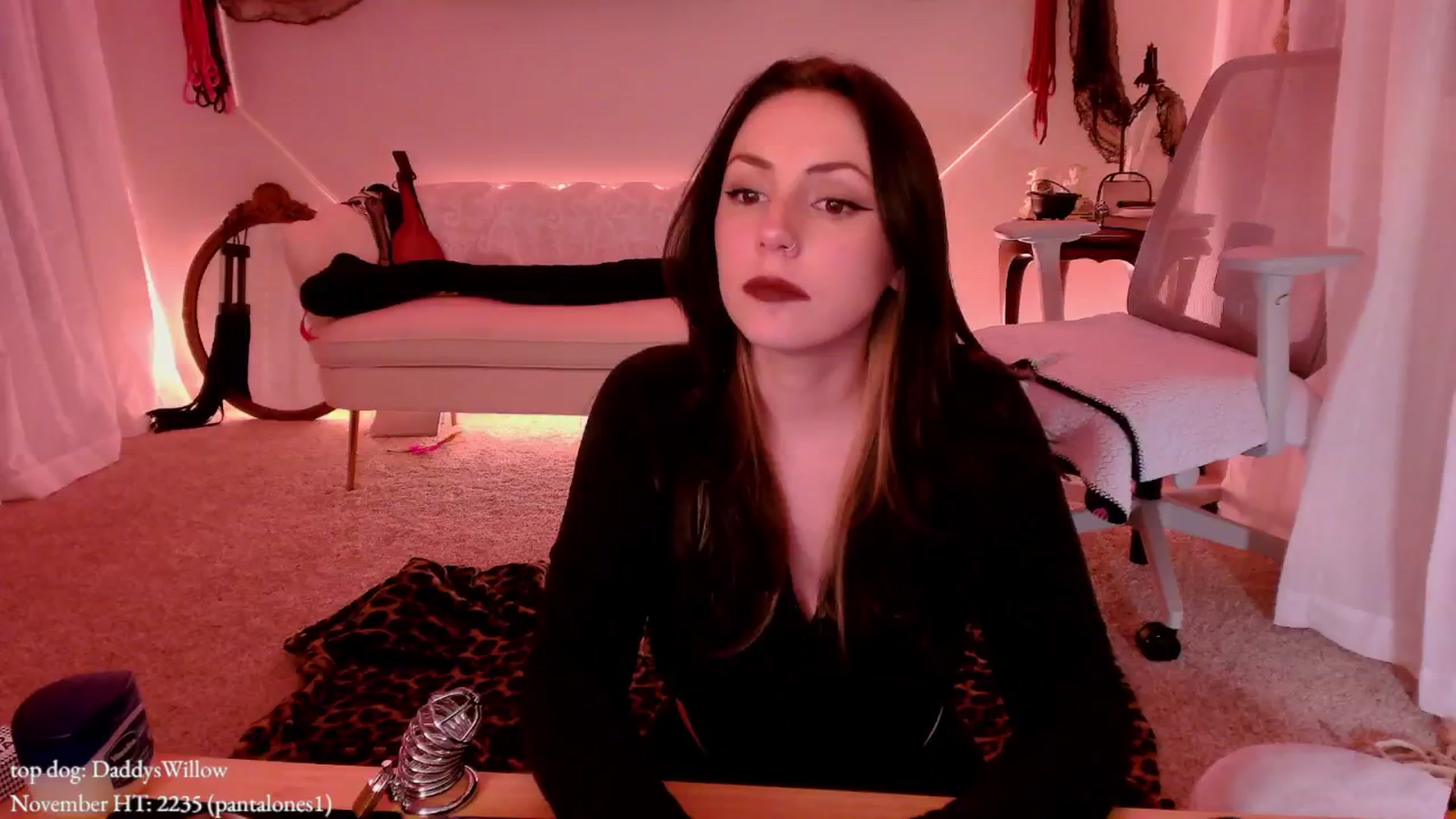 Gallery image thumbnail from MollyMaeve's myfreecams stream on, 11/12/2025, 03:07 image 15 of 20
