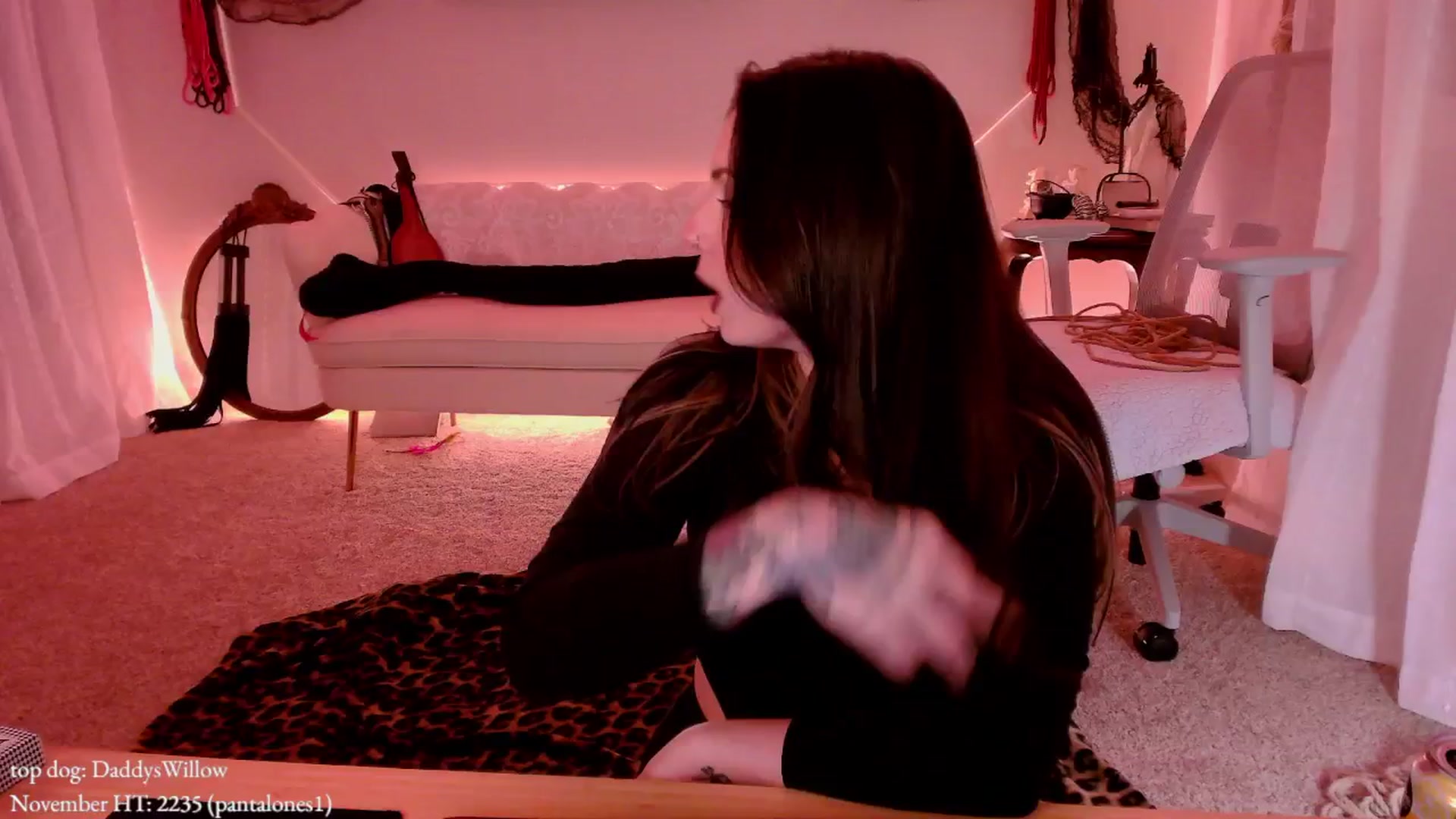 Gallery image thumbnail from MollyMaeve's myfreecams stream on, 11/12/2025, 03:07 image 12 of 20