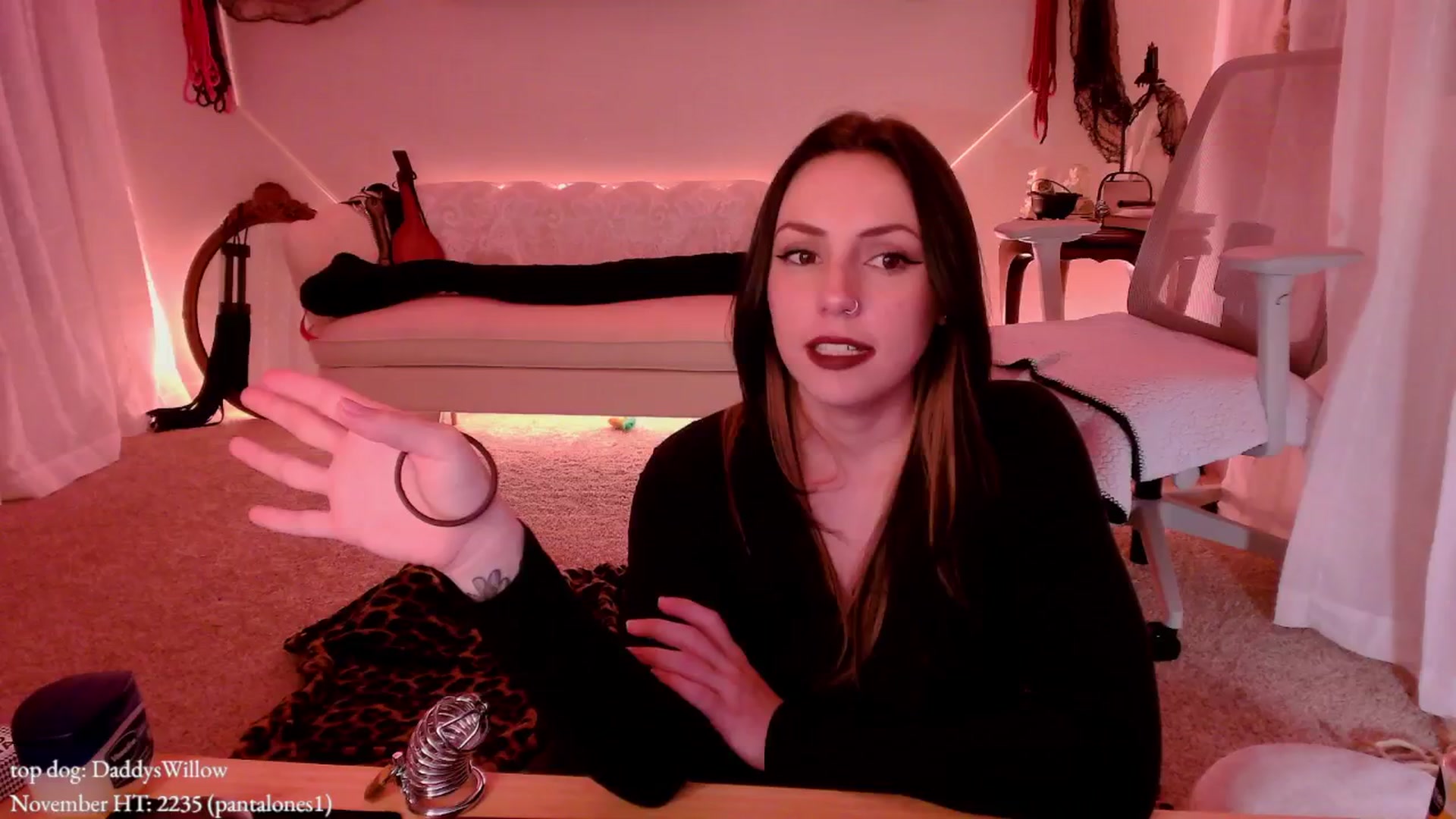 Gallery image thumbnail from MollyMaeve's myfreecams stream on, 11/12/2025, 03:07 image 17 of 20