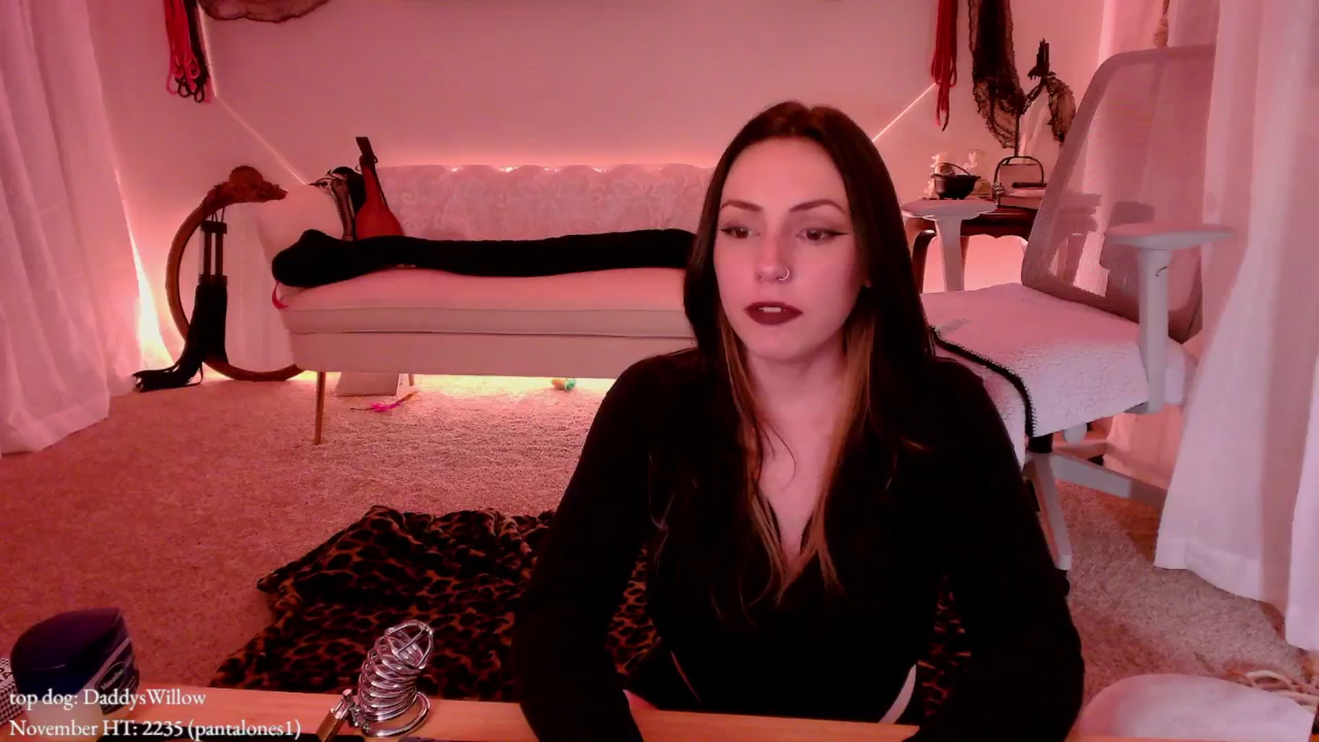 Gallery image thumbnail from MollyMaeve's myfreecams stream on, 11/12/2025, 03:07 image 16 of 20