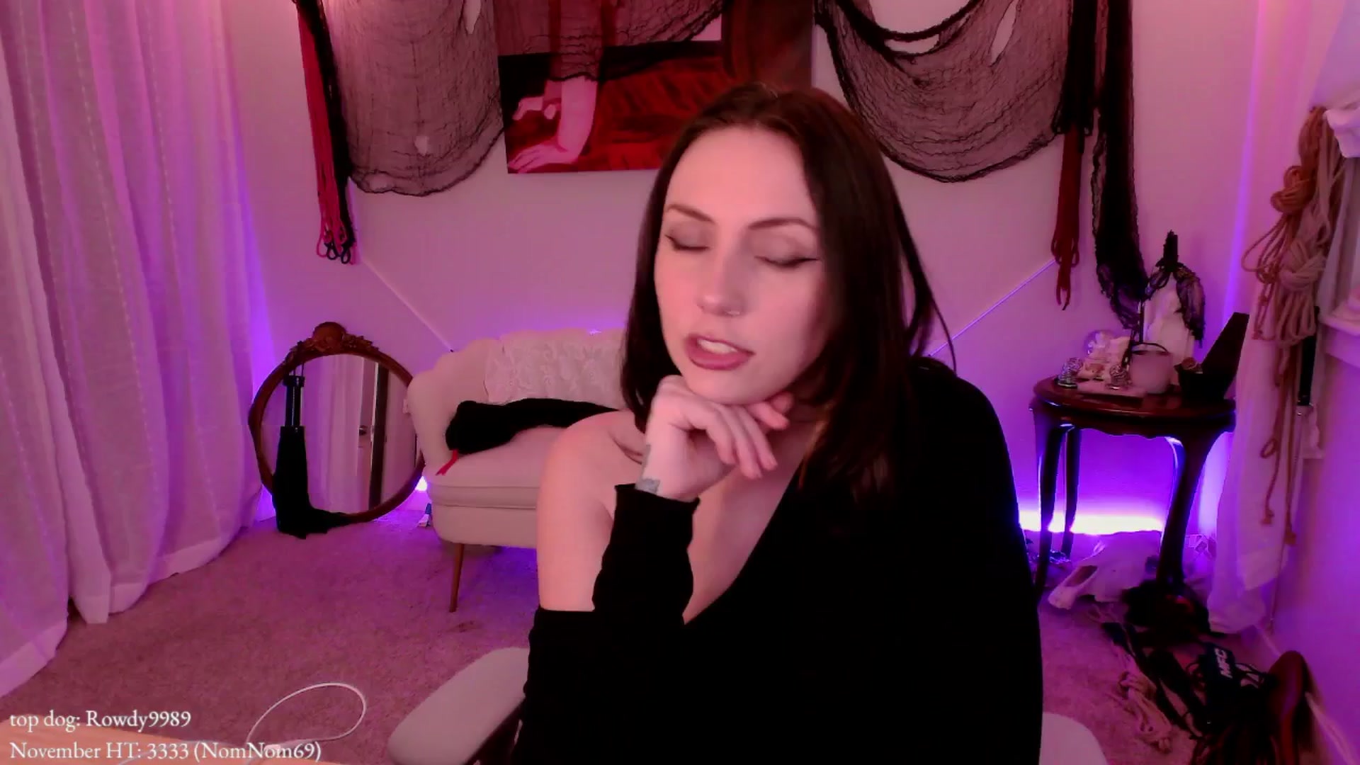 Gallery image thumbnail from MollyMaeve's myfreecams stream on, 11/26/2025, 24:01 image 13 of 20