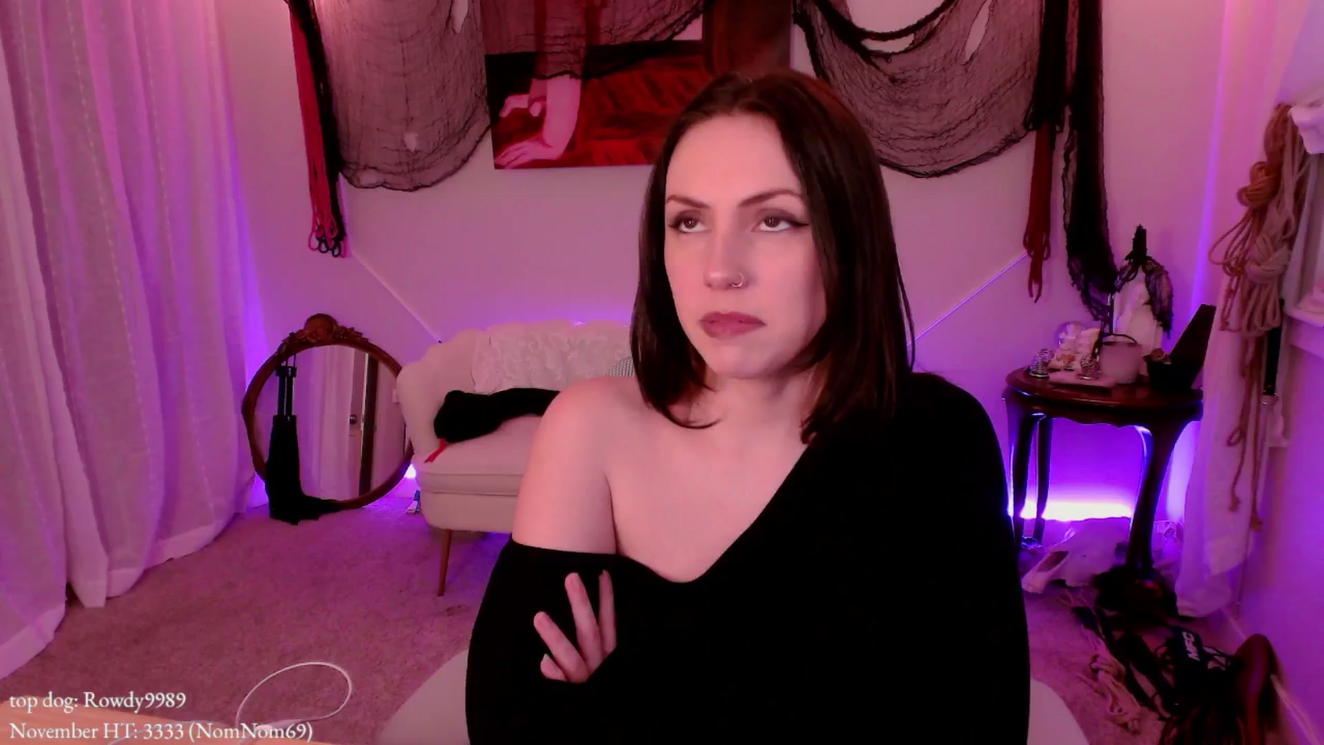 Gallery image thumbnail from MollyMaeve's myfreecams stream on, 11/26/2025, 24:01 image 12 of 20