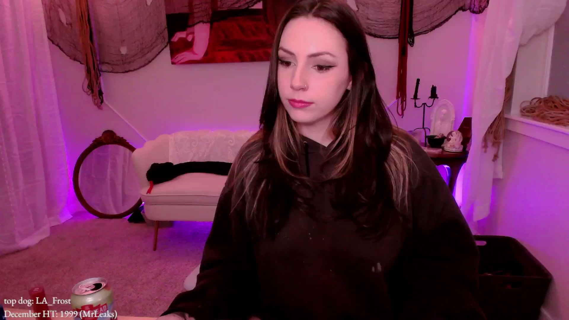 Gallery image thumbnail from MollyMaeve's myfreecams stream on, 12/20/2025, 01:58 image 3 of 20