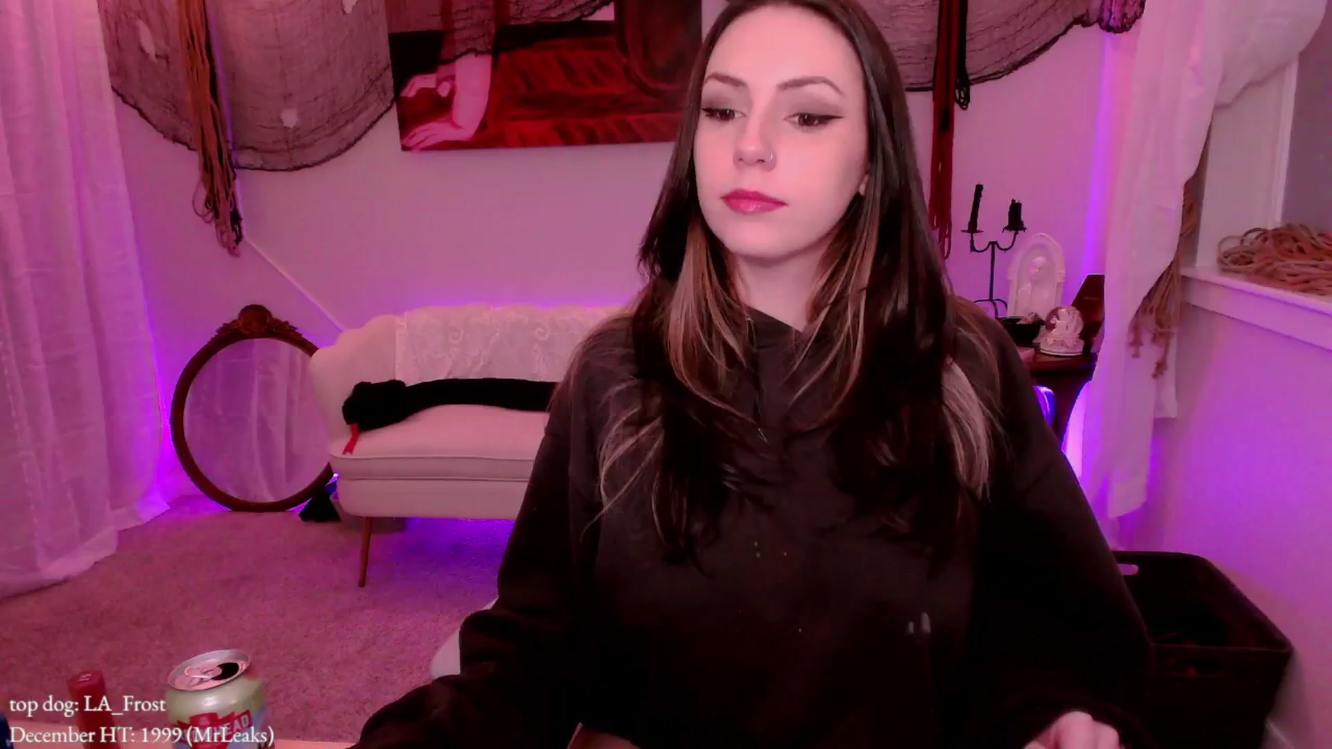 Gallery image thumbnail from MollyMaeve's myfreecams stream on, 12/20/2025, 01:58 image 4 of 20