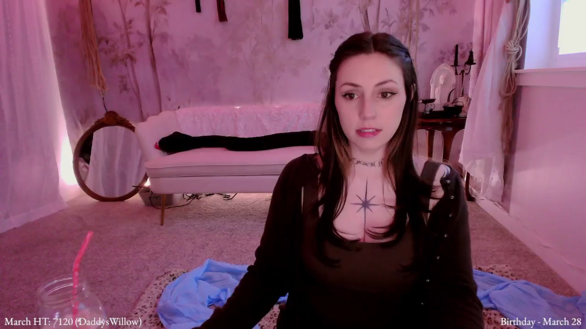 Gallery image thumbnail from MollyMaeve's myfreecams stream on, 03/19/2026, 01:29 image 4 of 20