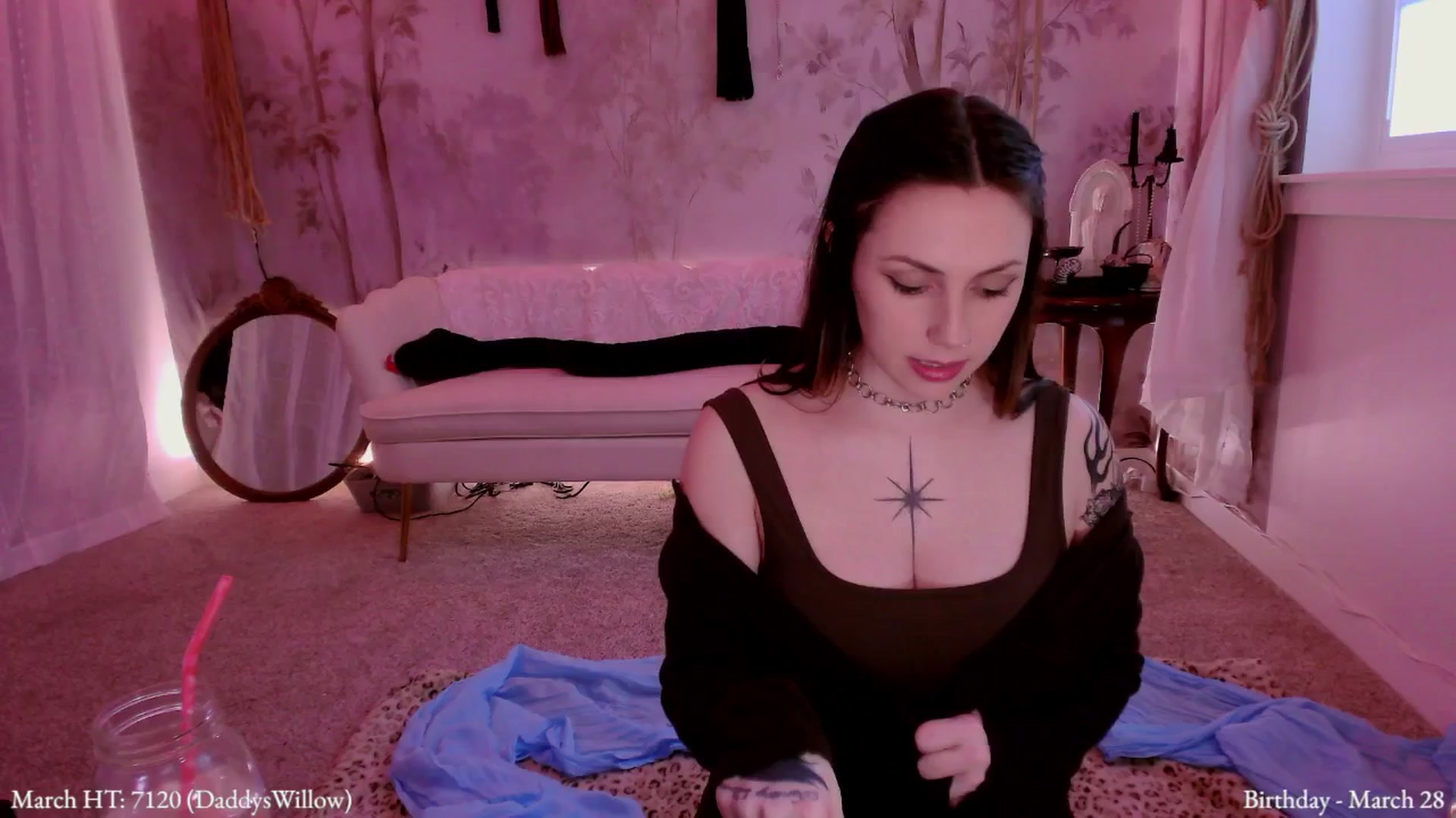 Gallery image thumbnail from MollyMaeve's myfreecams stream on, 03/19/2026, 01:29 image 2 of 20