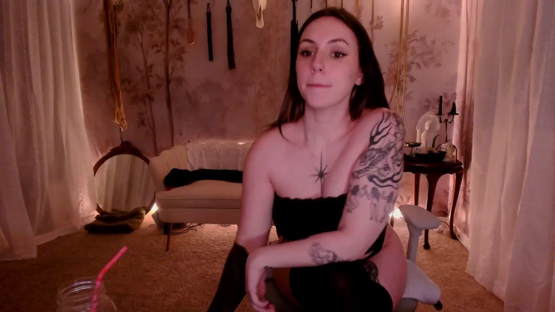 Gallery image thumbnail from MollyMaeve's myfreecams stream on, 04/01/2026, 03:50 image 16 of 20