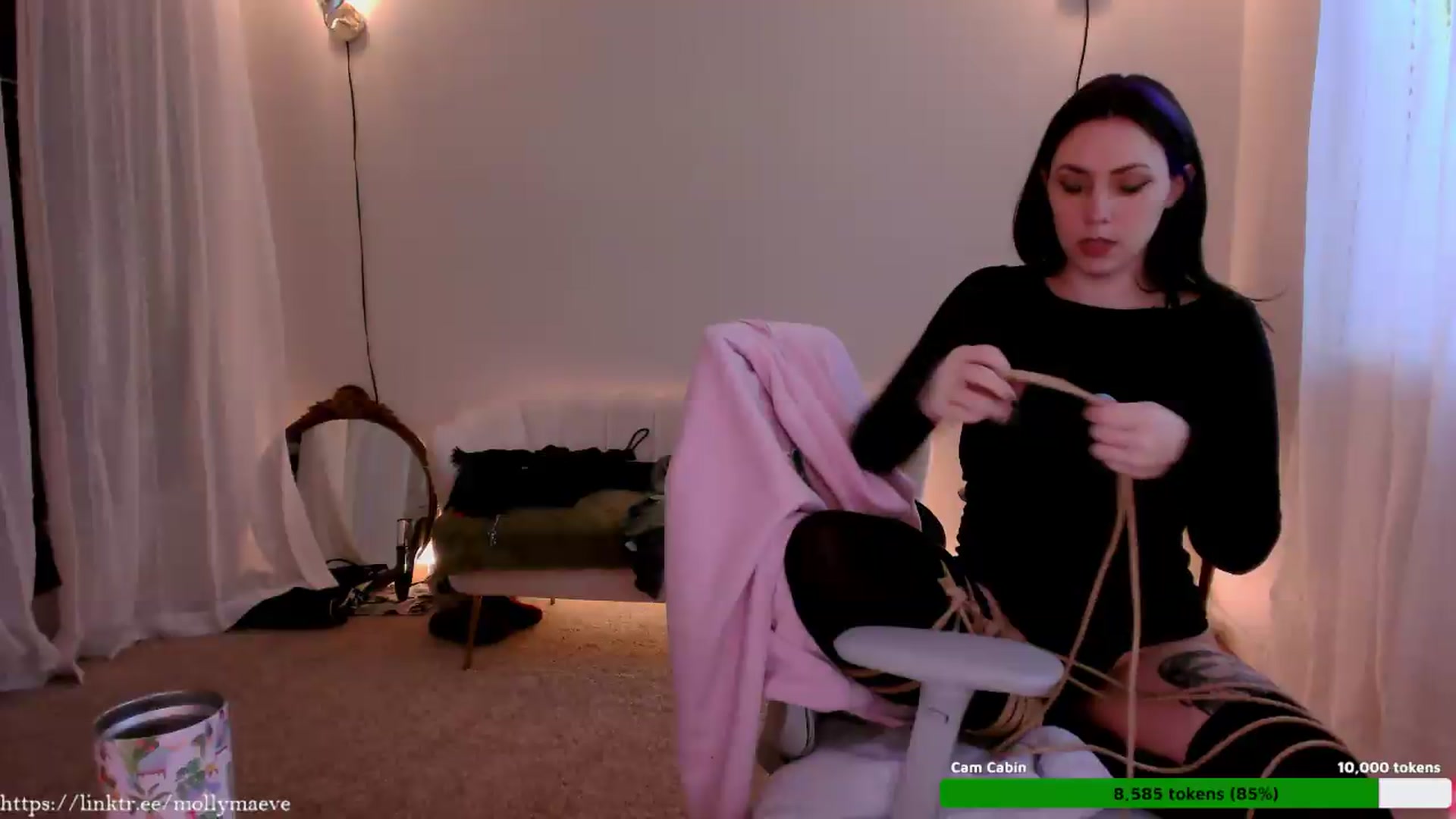 Gallery image thumbnail from MollyMaeve's myfreecams stream on, 04/25/2026, 24:12 image 4 of 20