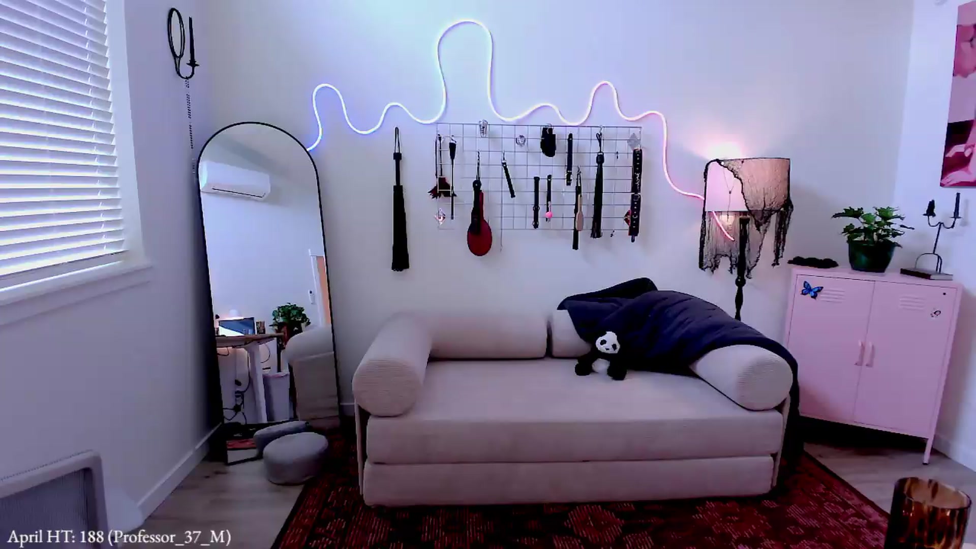 Gallery image thumbnail from MollyMaeve's myfreecams stream on, 05/25/2026, 22:32 image 11 of 20