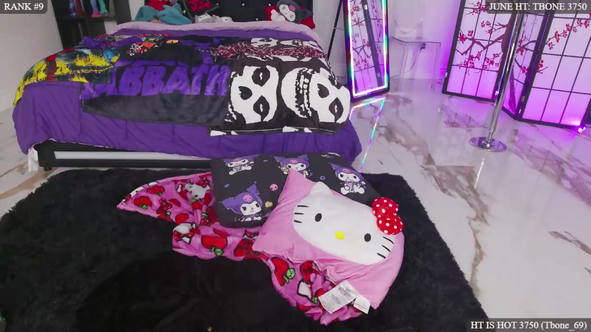 Gallery image thumbnail from MollyMayhem's myfreecams stream on, 06/01/2026, 11:10 image 12 of 20