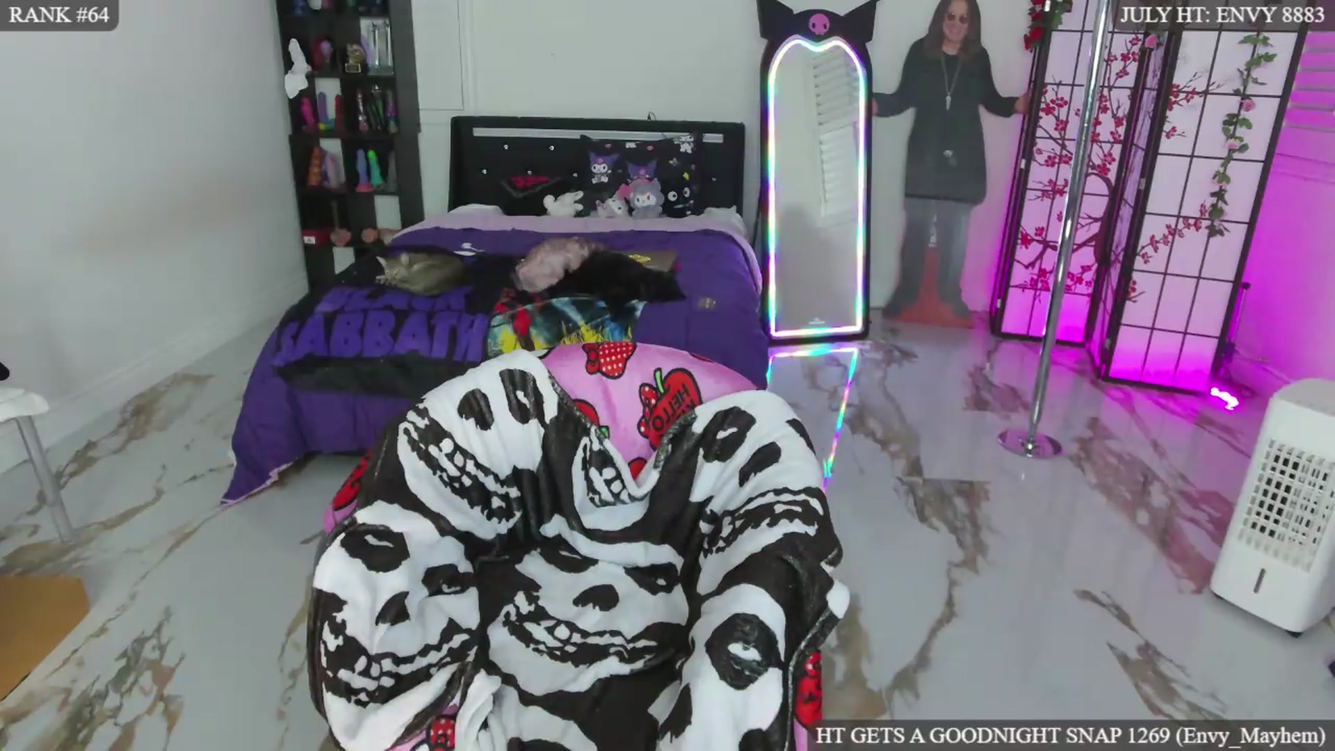 Gallery image thumbnail from MollyMayhem's myfreecams stream on, 07/28/2026, 07:48 image 12 of 20