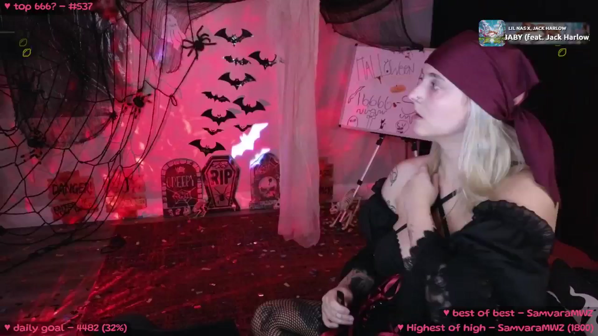 Gallery image thumbnail from MollyMeowz's myfreecams stream on, 10/27/2024, 02:06 image 8 of 20