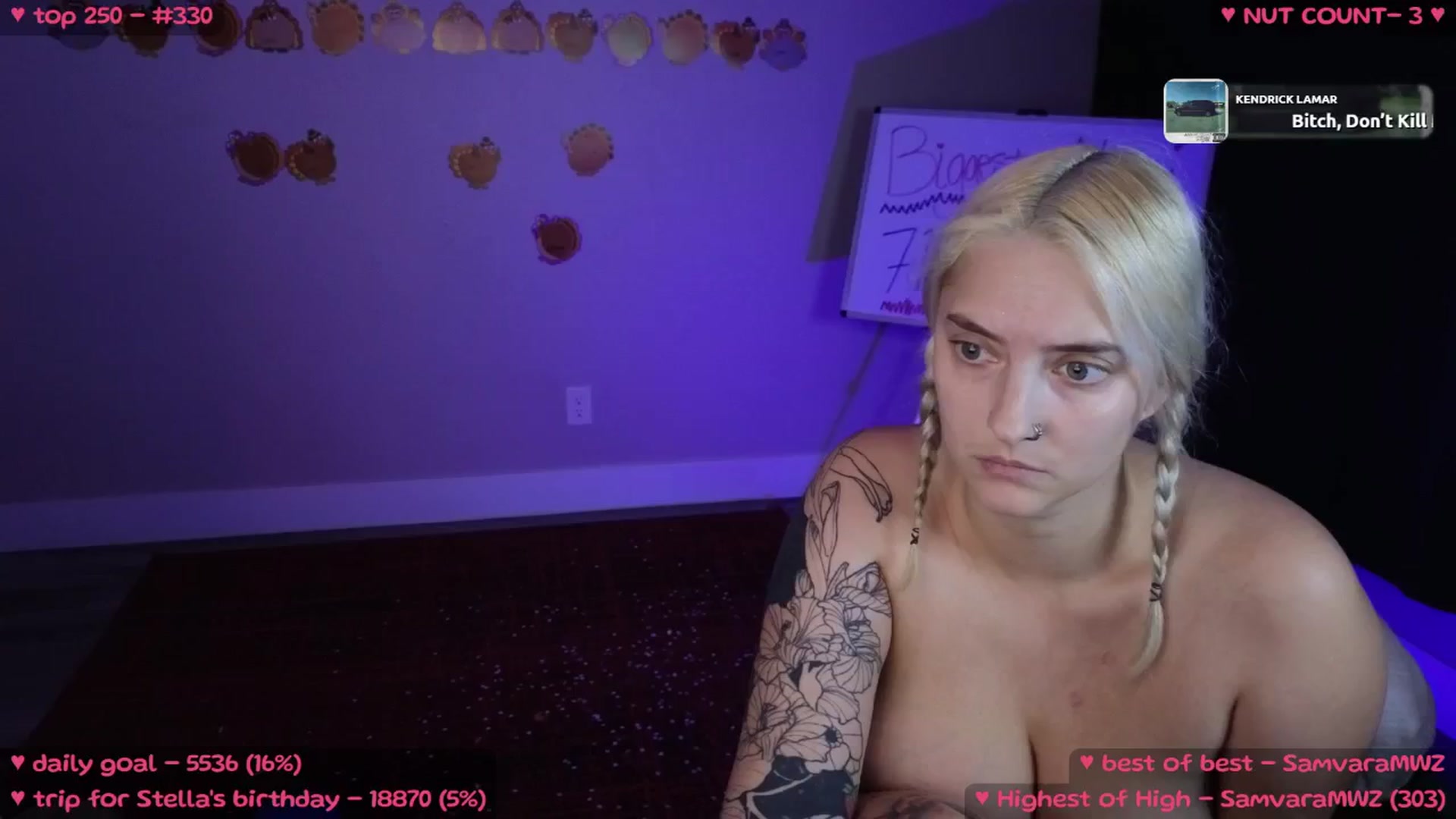 Gallery image thumbnail from MollyMeowz's myfreecams stream on, 11/14/2024, 01:32 image 18 of 20