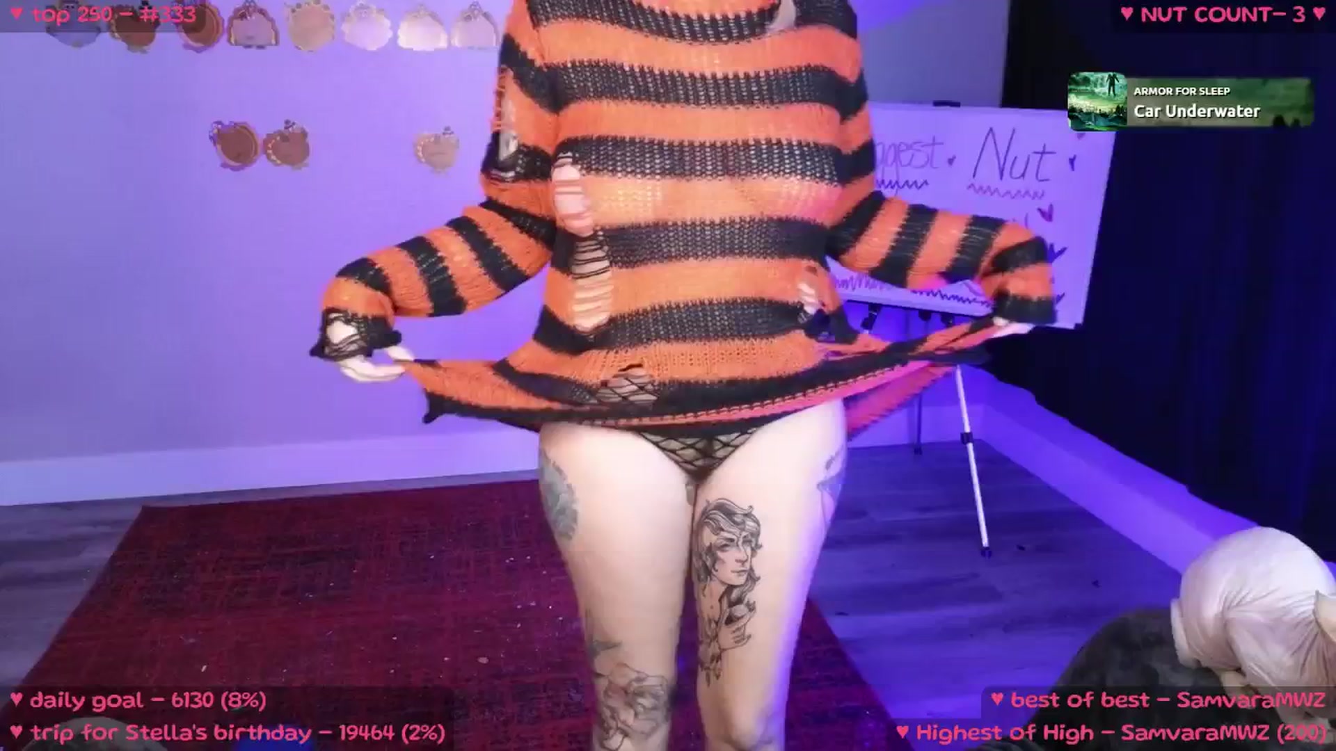 Gallery image thumbnail from MollyMeowz's myfreecams stream on, 11/14/2024, 01:32 image 12 of 20