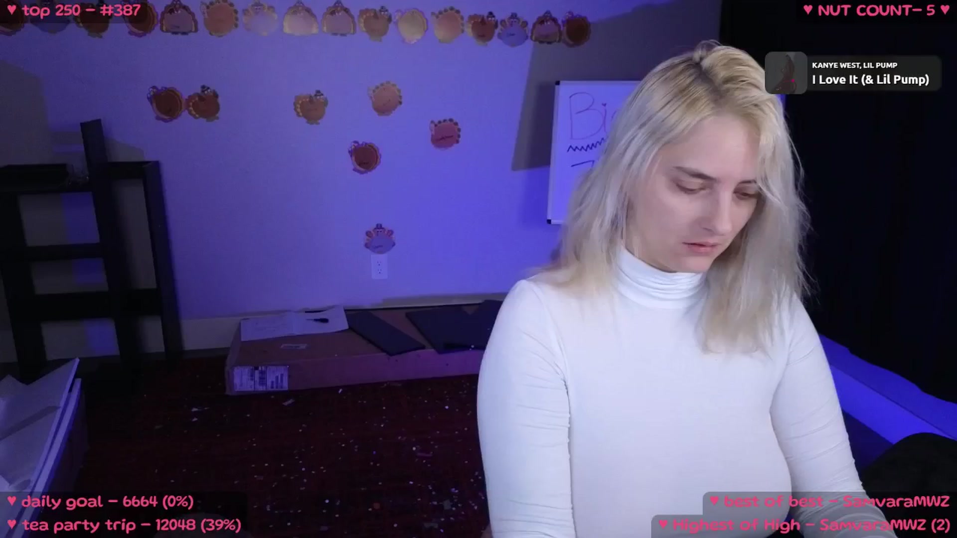 Gallery image thumbnail from MollyMeowz's myfreecams stream on, 11/17/2024, 02:28 image 5 of 20