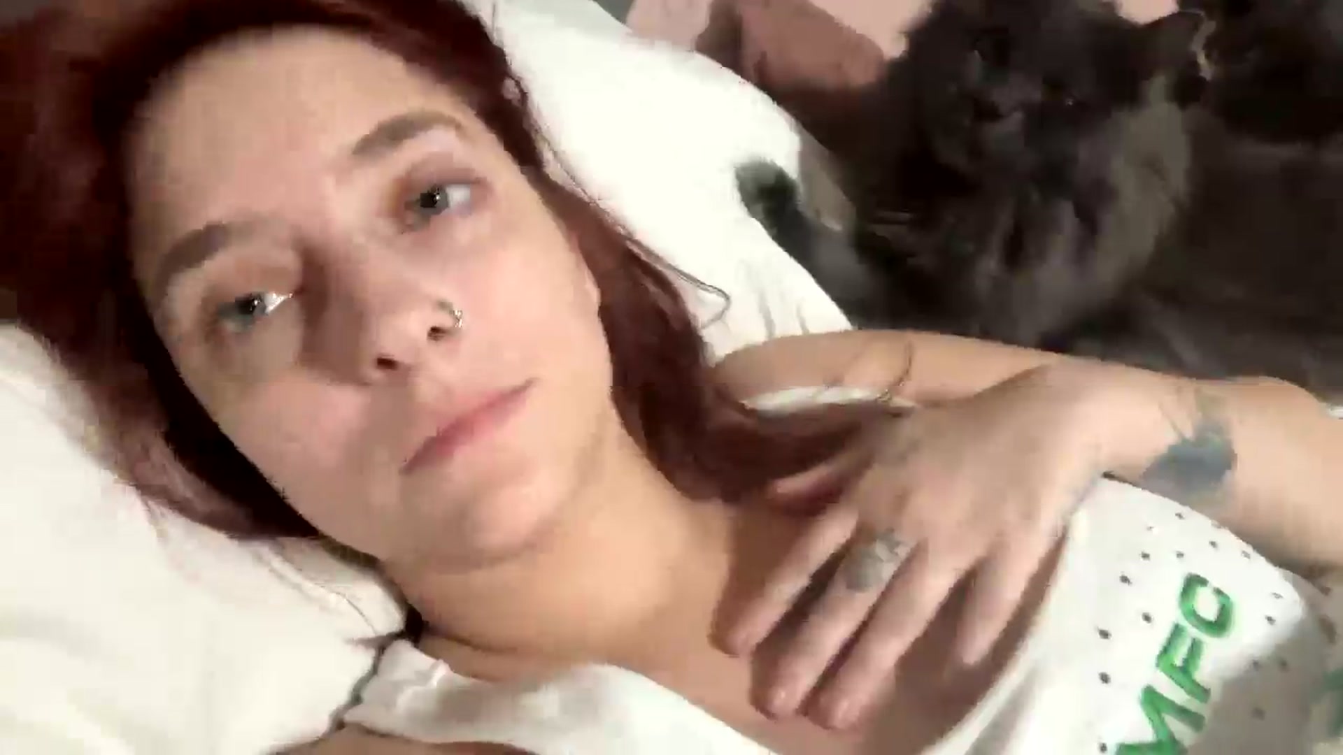 Gallery image thumbnail from MollyMeowz's myfreecams stream on, 12/10/2024, 01:40 image 7 of 20