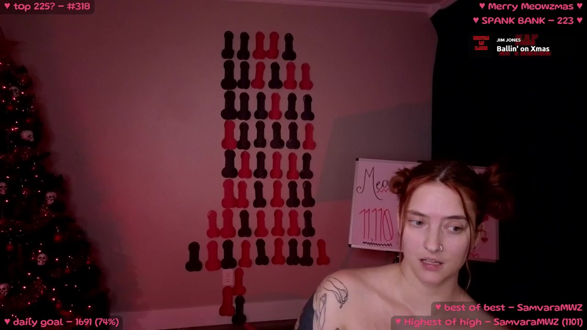 Gallery image thumbnail from MollyMeowz's myfreecams stream on, 12/25/2024, 05:20 image 13 of 20