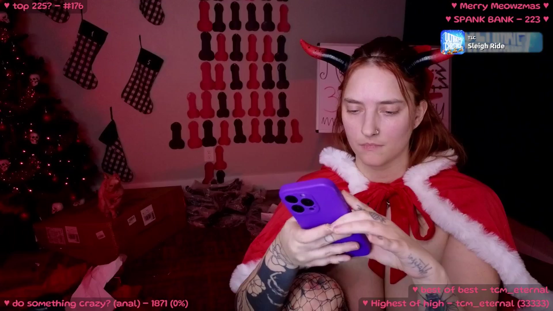 Gallery image thumbnail from MollyMeowz's myfreecams stream on, 12/26/2024, 04:06 image 13 of 20