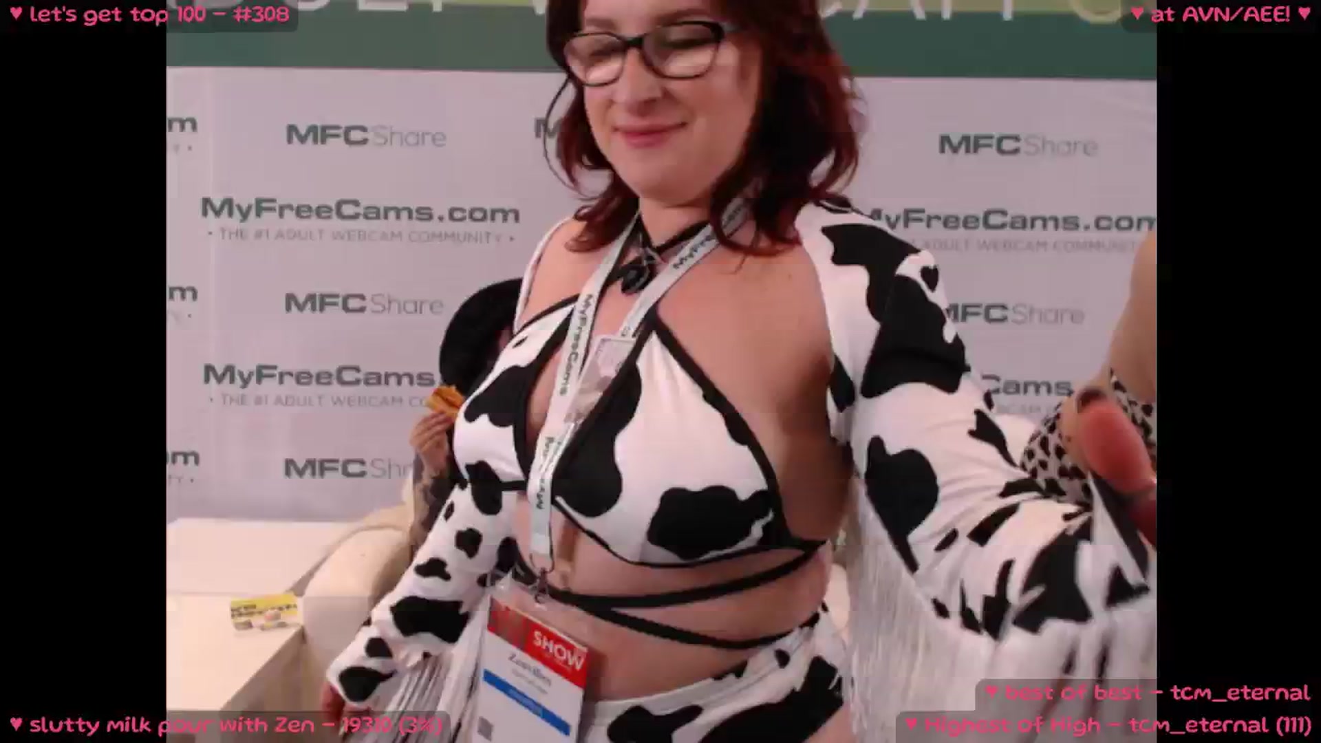 Gallery image thumbnail from MollyMeowz's myfreecams stream on, 01/25/2025, 02:00 image 5 of 20
